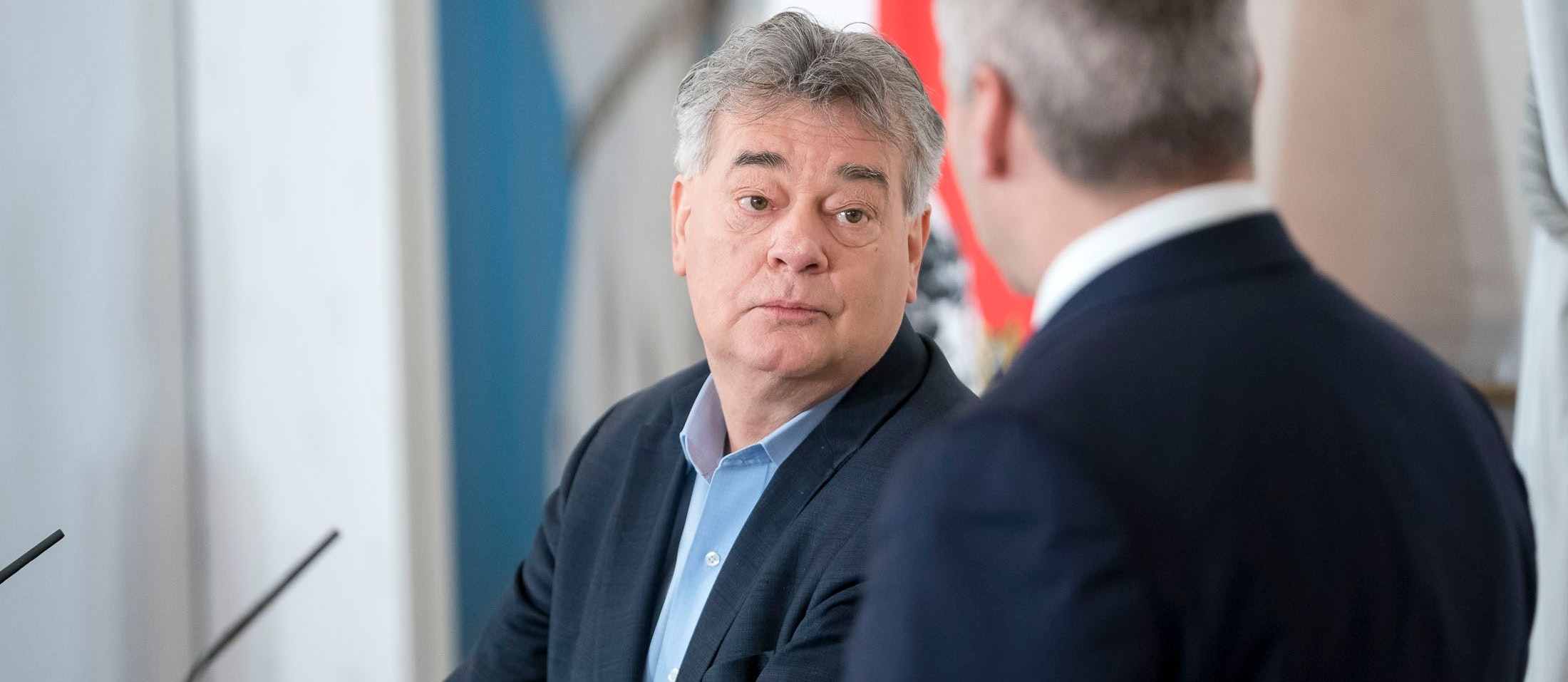Bundeskanzler Karl Nehammer (ÖVP) und Vizekanzler Werner Kogler beim Pressefoyer im Bundeskanzleramt