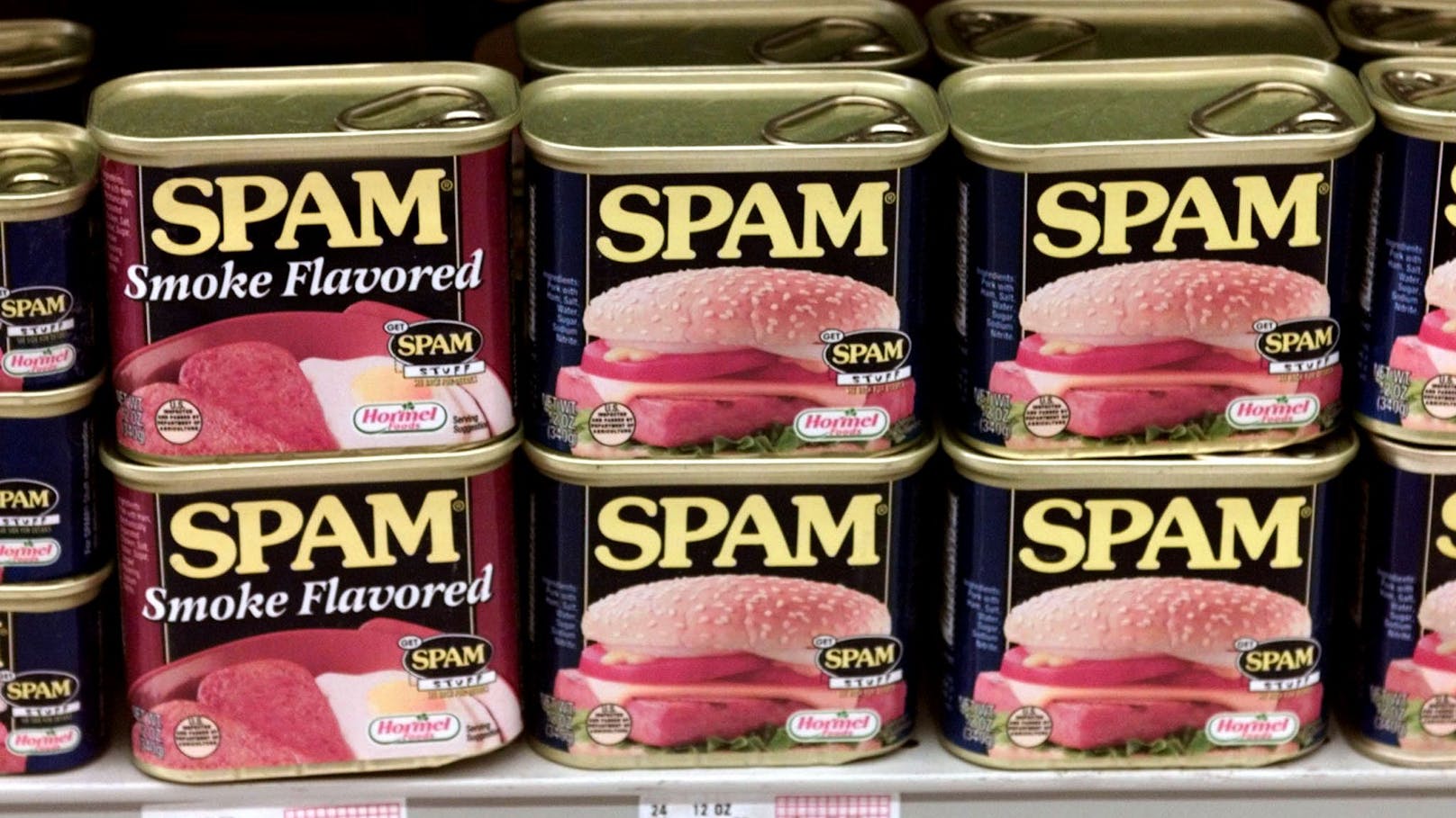 Der Ausdruck Spam geht auf das Dosenfleisch der US-Firma Hormel Foods zurück.