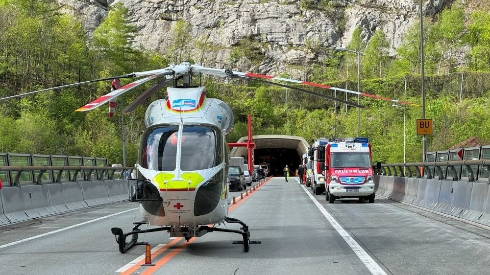 auffahrunfall mit mehreren fahrzeugen