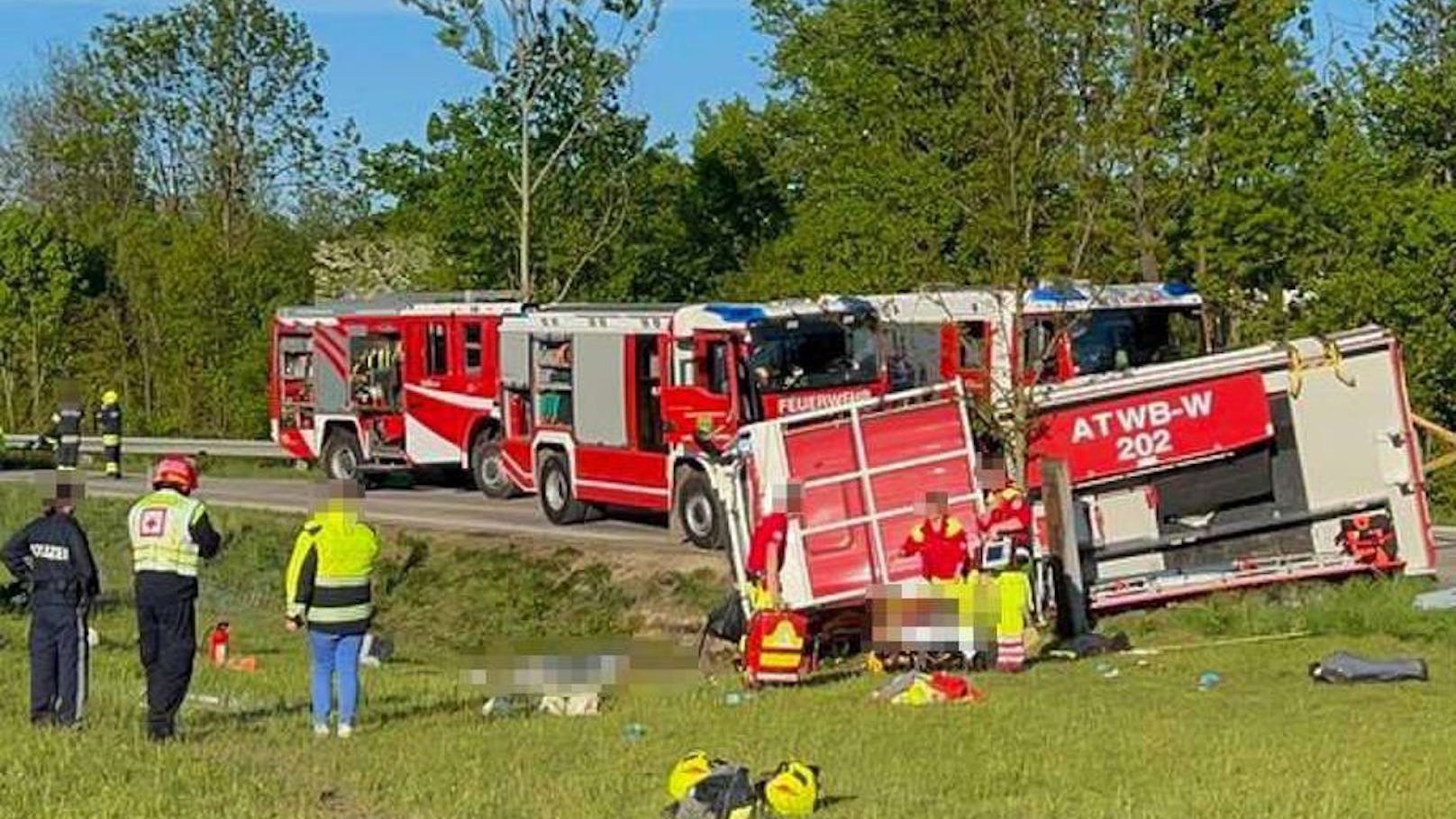 Tragödie bei Feuerwehreinsatz – Mann (28) sofort tot