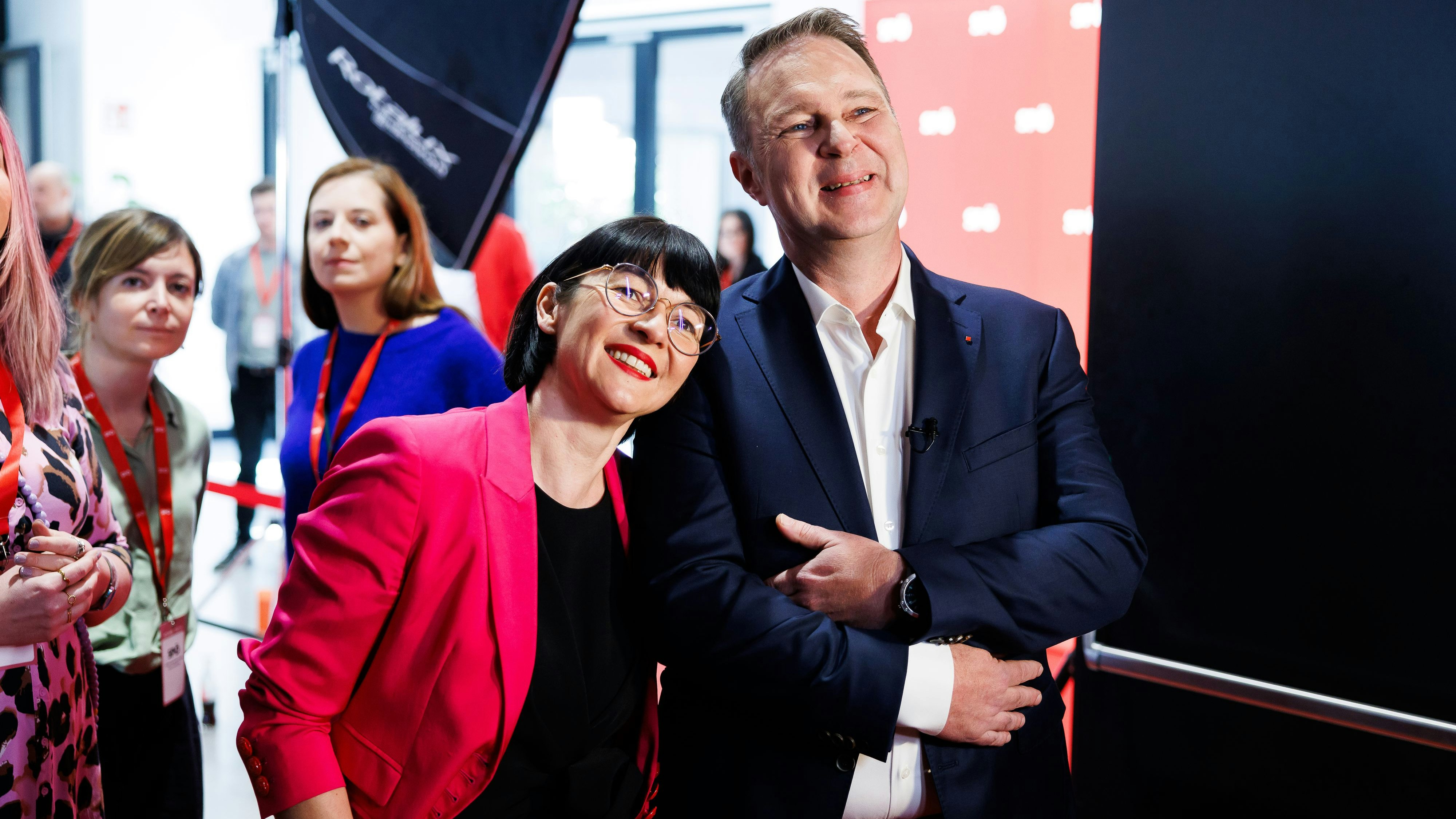SPÖ-Chef Andreas Babler mit seiner Frau Karin Blum in Wieselburg