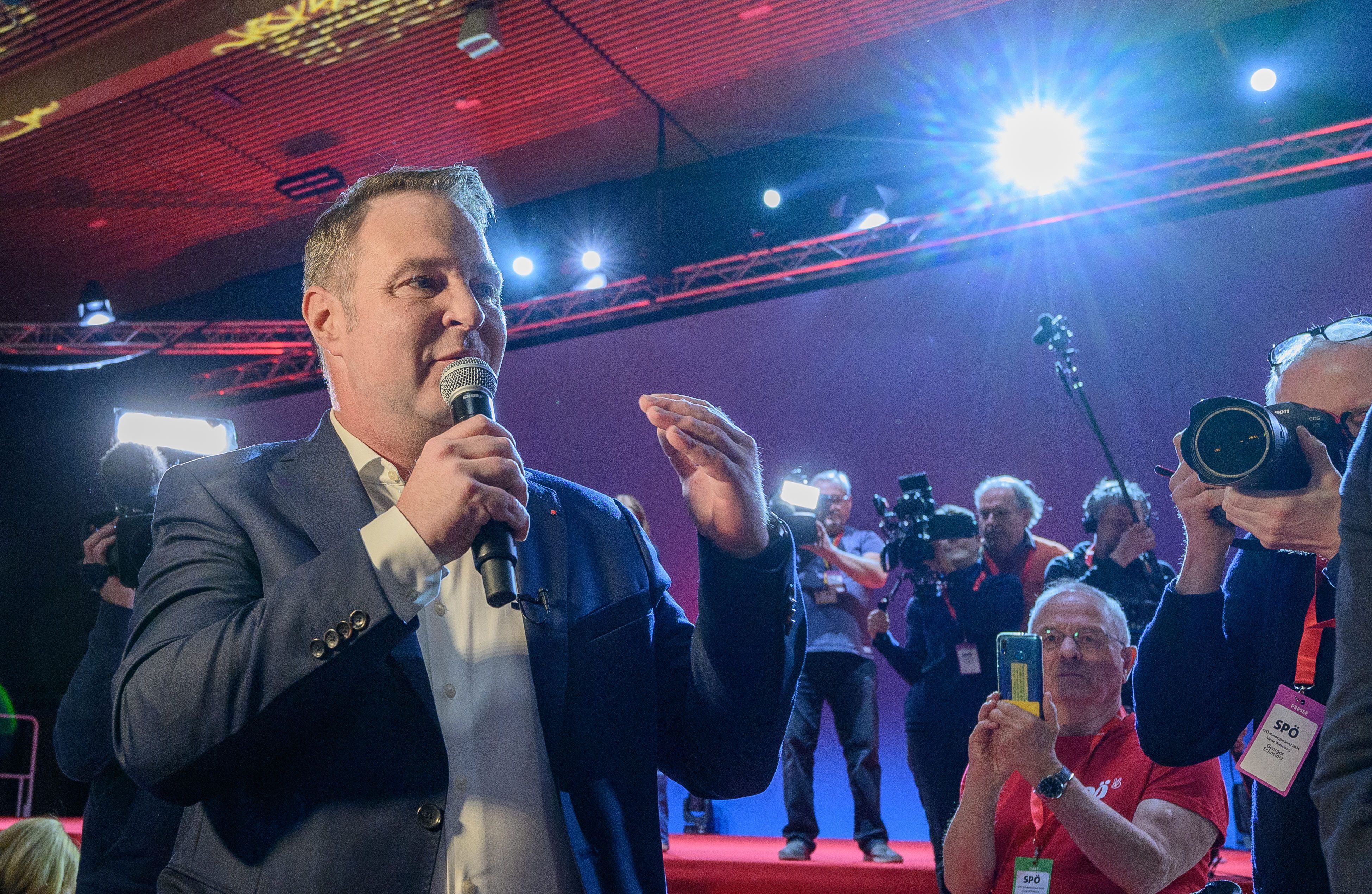 SPÖ-Chef Andreas Babler beim Bundesparteirat in der Messe Wieselburg am 27. April 2024.