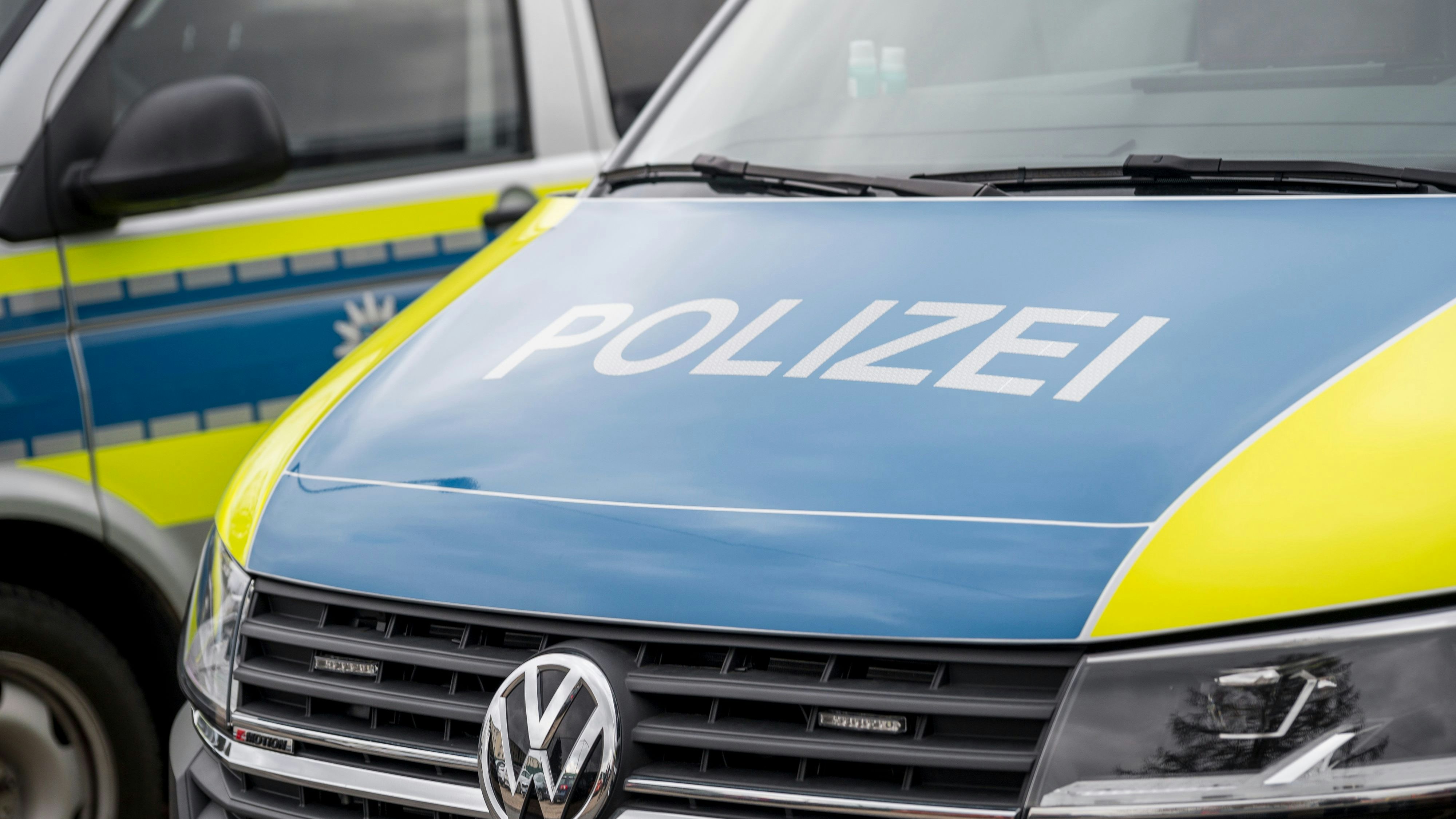 Der Polizeibeamte erlag im Spital seinen Verletzungen. 