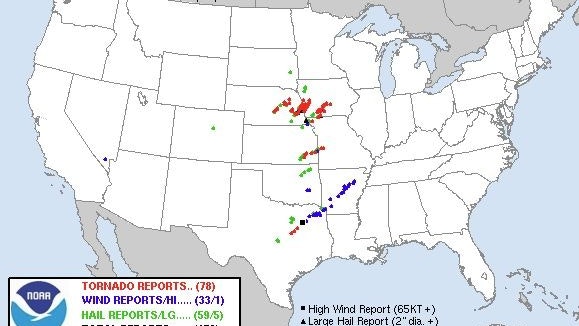 Unwetter-Meldungen für den 26.04.2024 in den USA (rot = Tornados, vorläufig bis 10:30 MESZ am 27.04.2024)