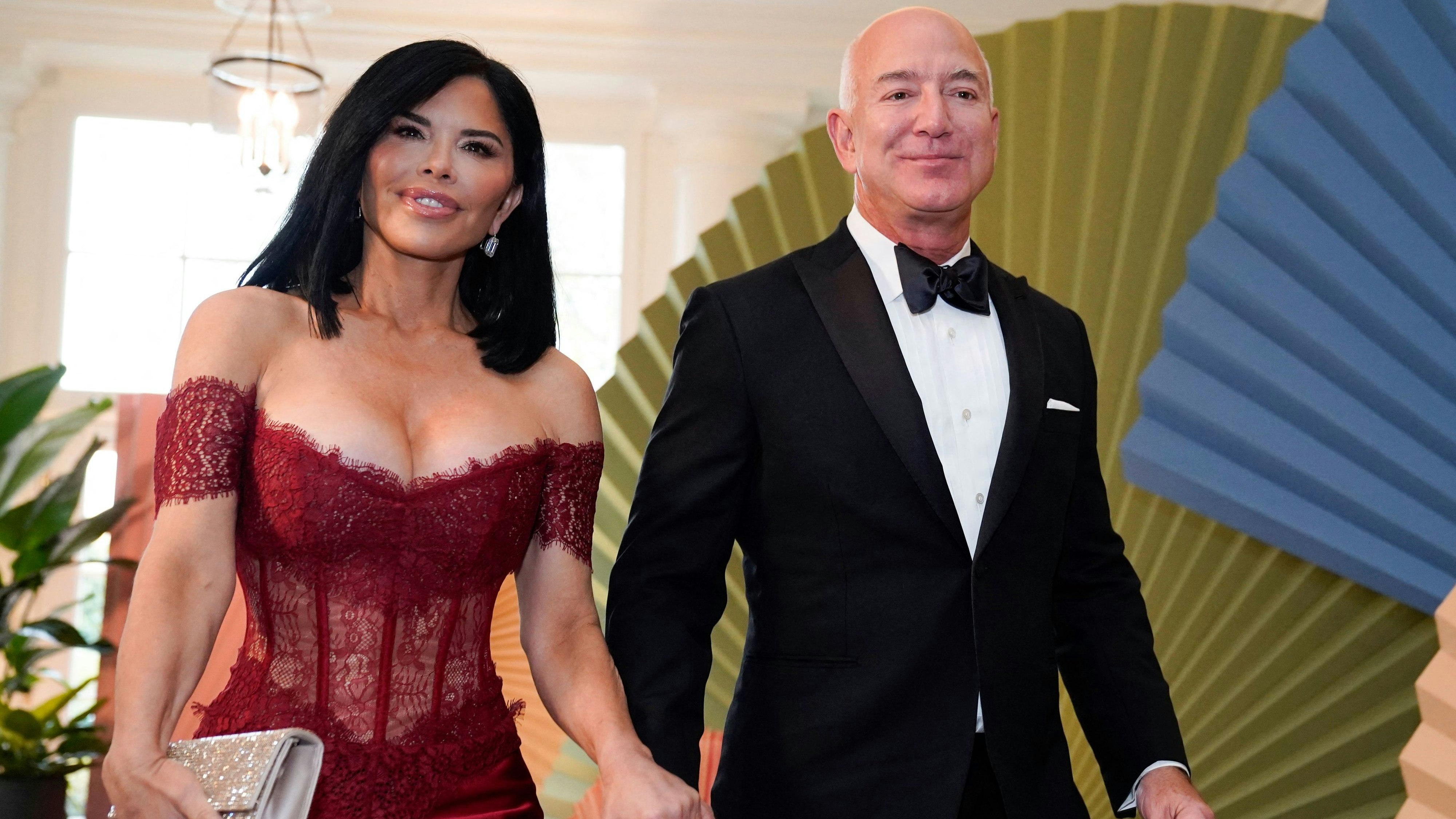 Amazon-Chef Jeff Bezos und seine Lebensgefährtin Lauren Sanchez beim Staatsdinner für Japans Premierminister Fumio Kishida im Weißen Haus