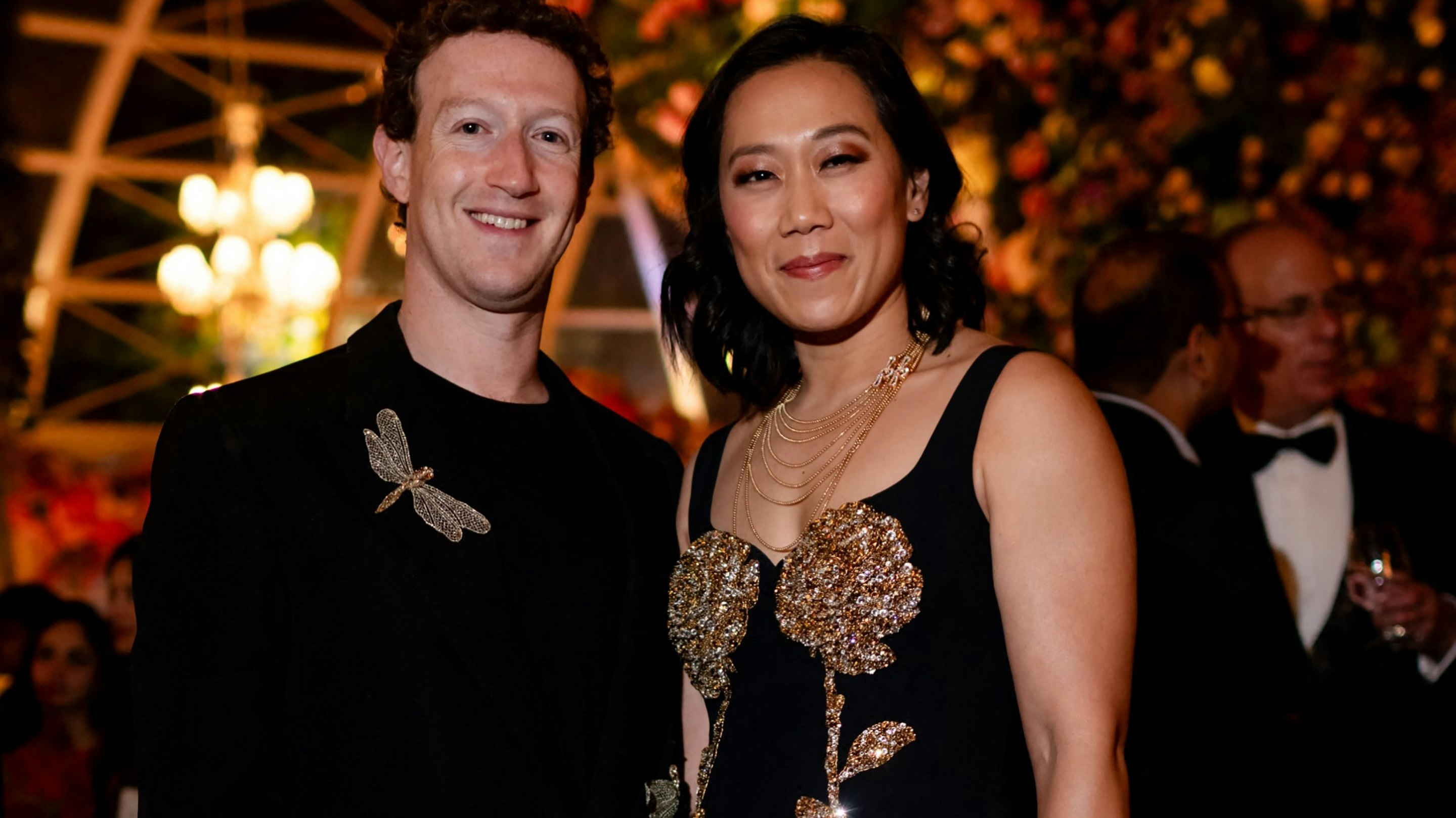 Meta-Chef Mark Zuckerberg mit seiner Ehefrau Priscilla Chan auf der Vorhochzeitsfeier von Milliardär Mukesh Ambani