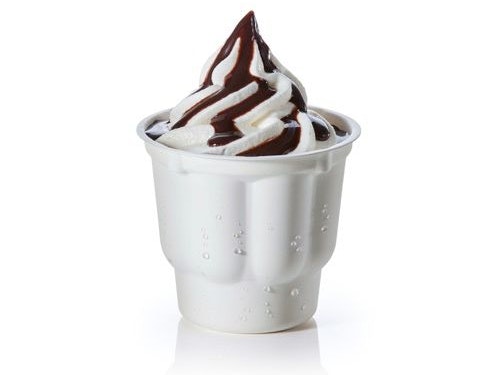 McDonald’s Österreich eröffnet Eissommer mit neuem Becher aus Naturfasern