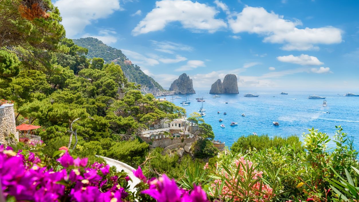 Capri schraubt die Preise für Touristen hoch.