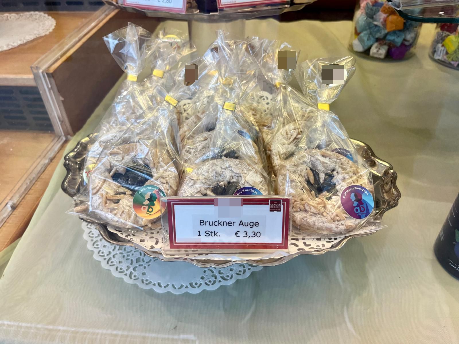 Da war der Linzer sprachlos: 3,30 Euro verlangt ein Konditor für einen einzigen Keks.