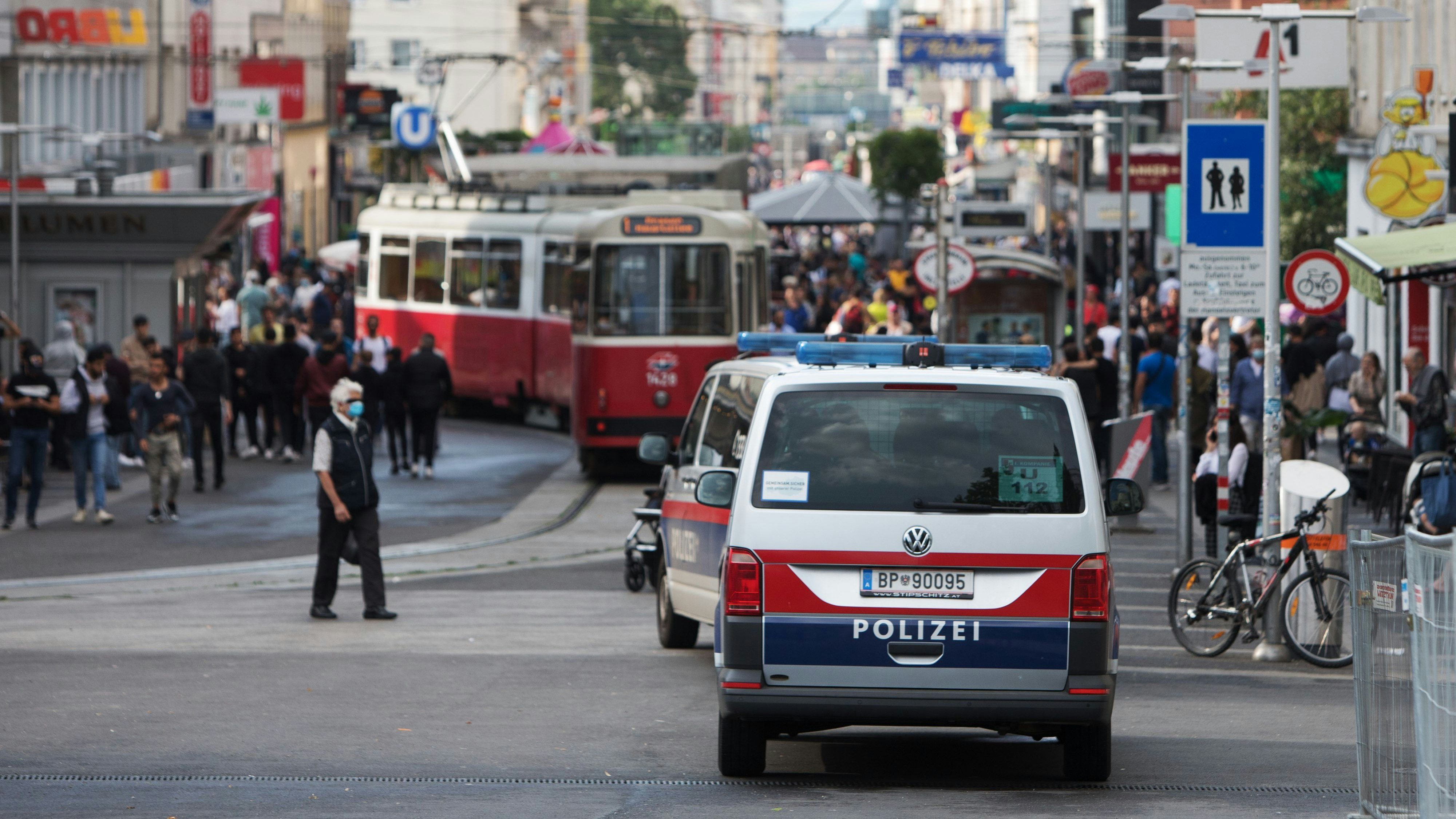 Favoriten gilt als Problembezirk – die Polizei zeigt Präsenz.