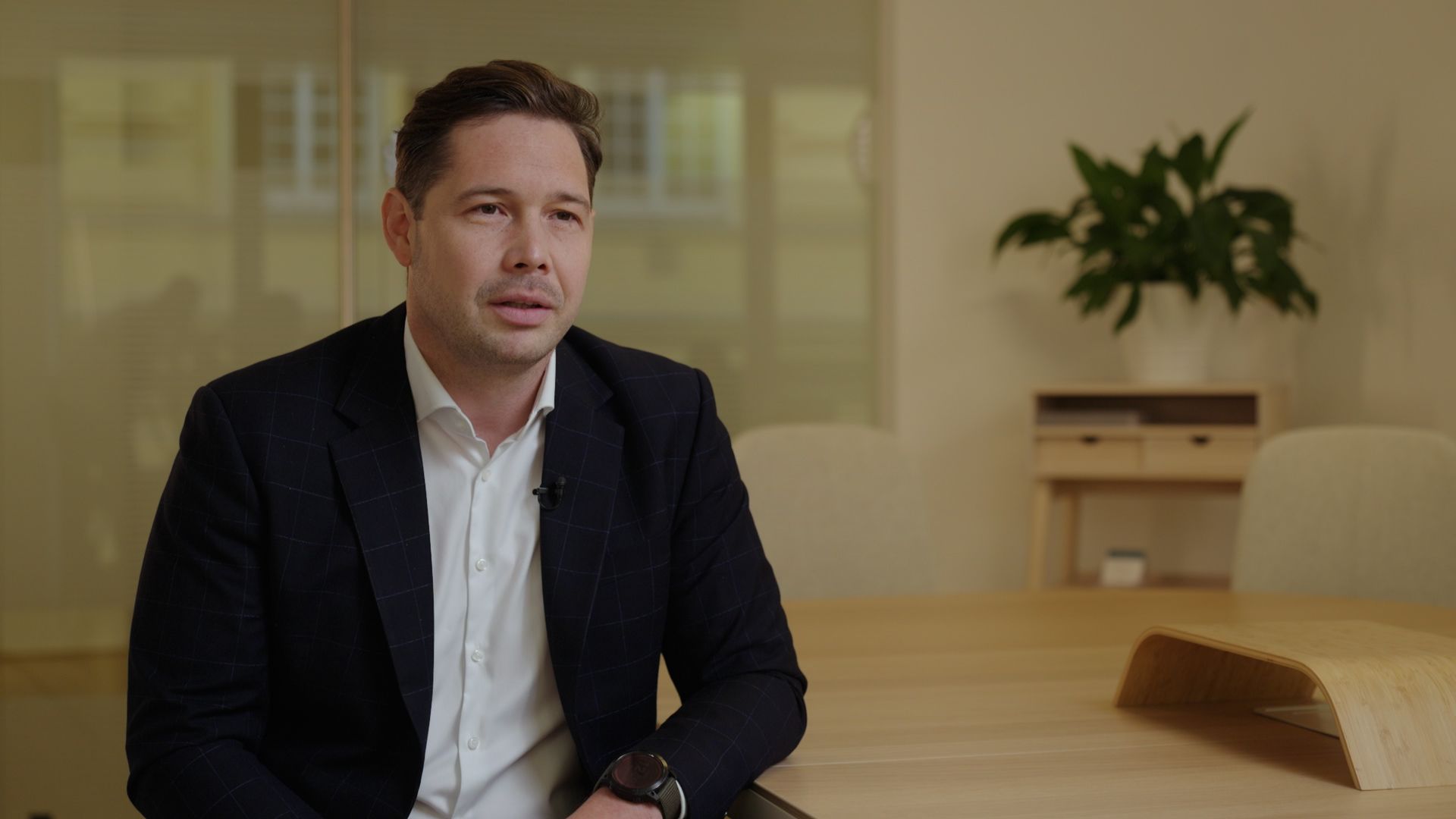 Rechtsanwalt Roman Taudes erklärt in "Reingelegt!", wie Opfer ihr Geld zurückbekommen können.