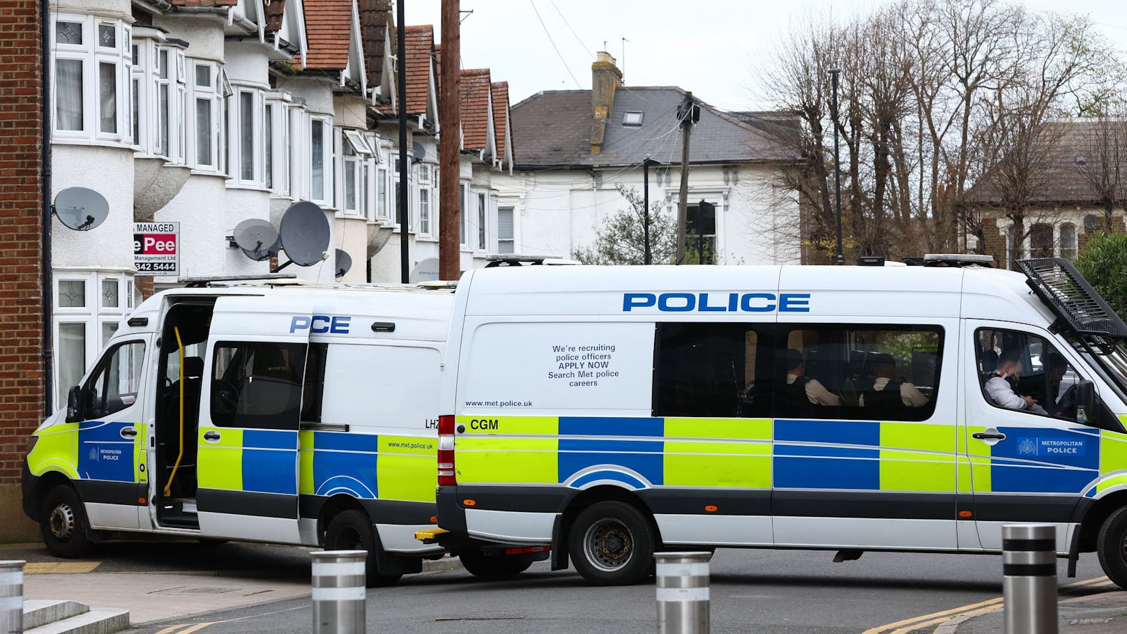 Schwert-Attacke in London: Mehrere Verletzte, Bub tot