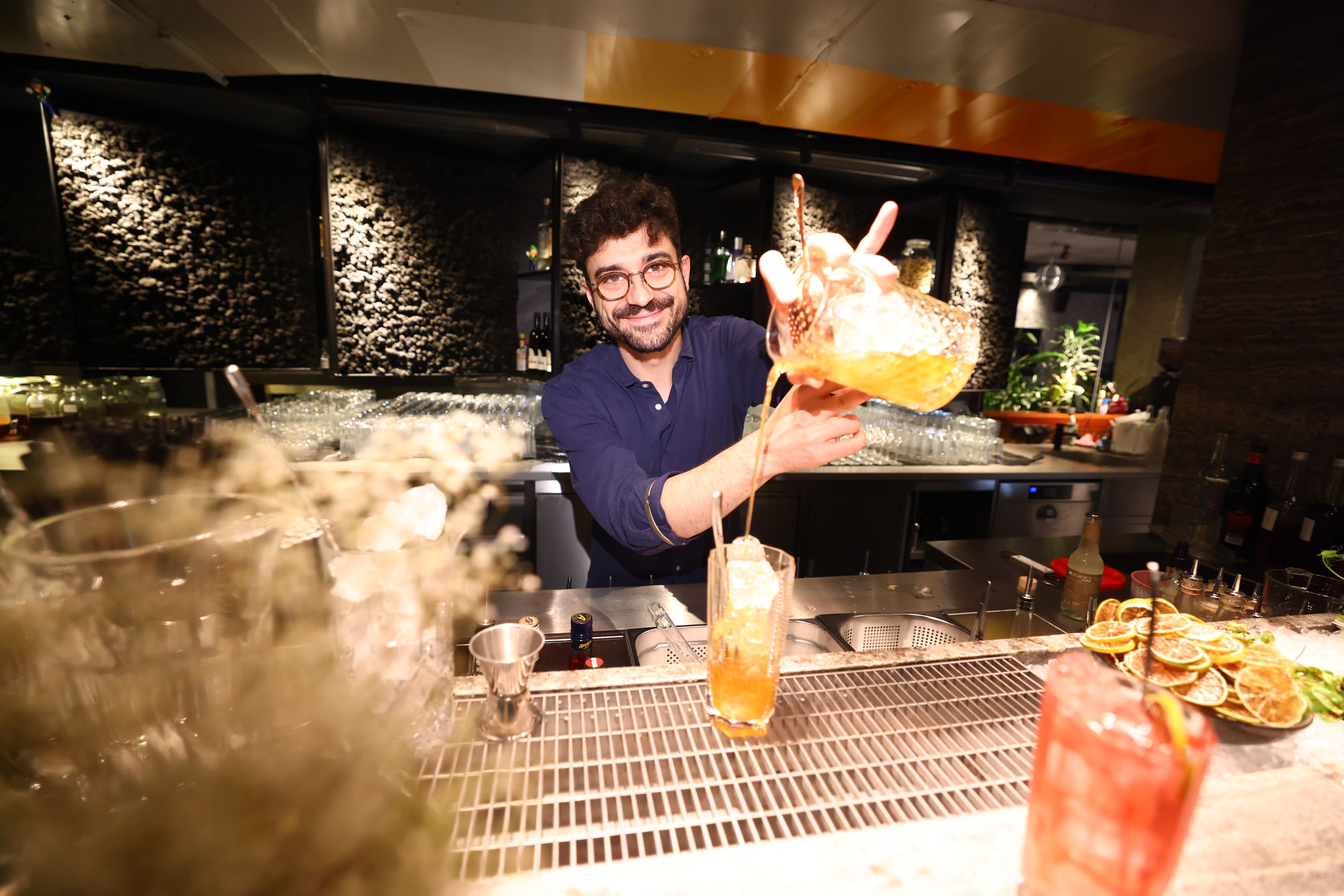 Barkeeper und Mixologe Peter Walauri (30) hat das Barkonzept der Praterstraße 18 mitentwickelt.