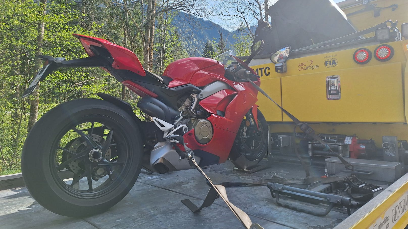 Ducati-Raser mit über 200 km/h von Polizei geblitzt