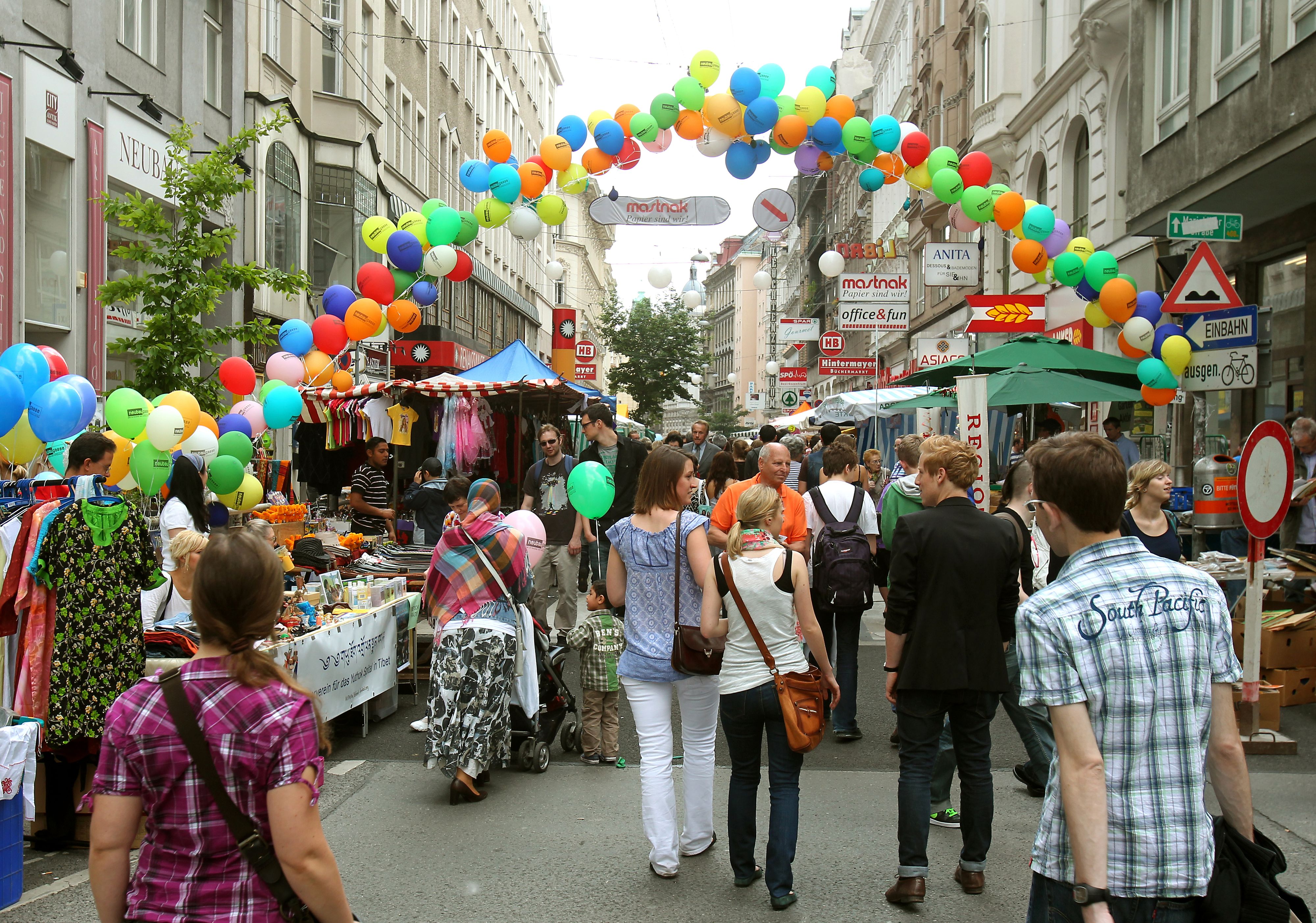 Am Wochenende wird die Neubaugasse zum größten Flohmarkt Wiens.