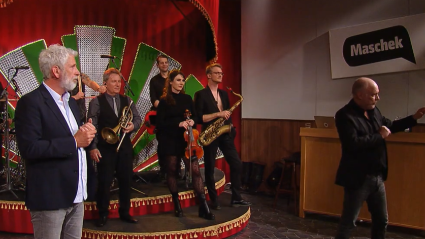 Grissemann entschuldigt sich mehrere Minuten bei dem Ehepaar.