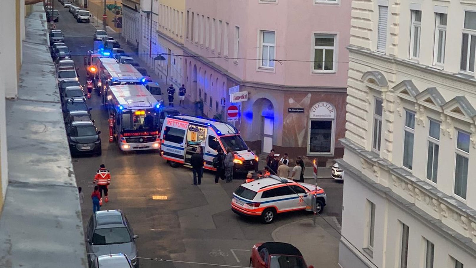 Spektakulärer Einsatz in den frühen Morgenstunden in Wien-Währing