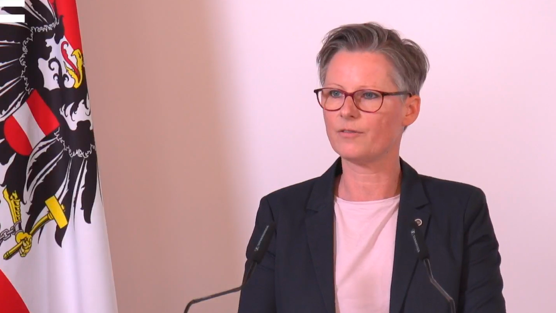 Cybercrime-Expertin Marlies Menhart: "Cybermobbing ist tagtäglich Realität an unseren Schulen".