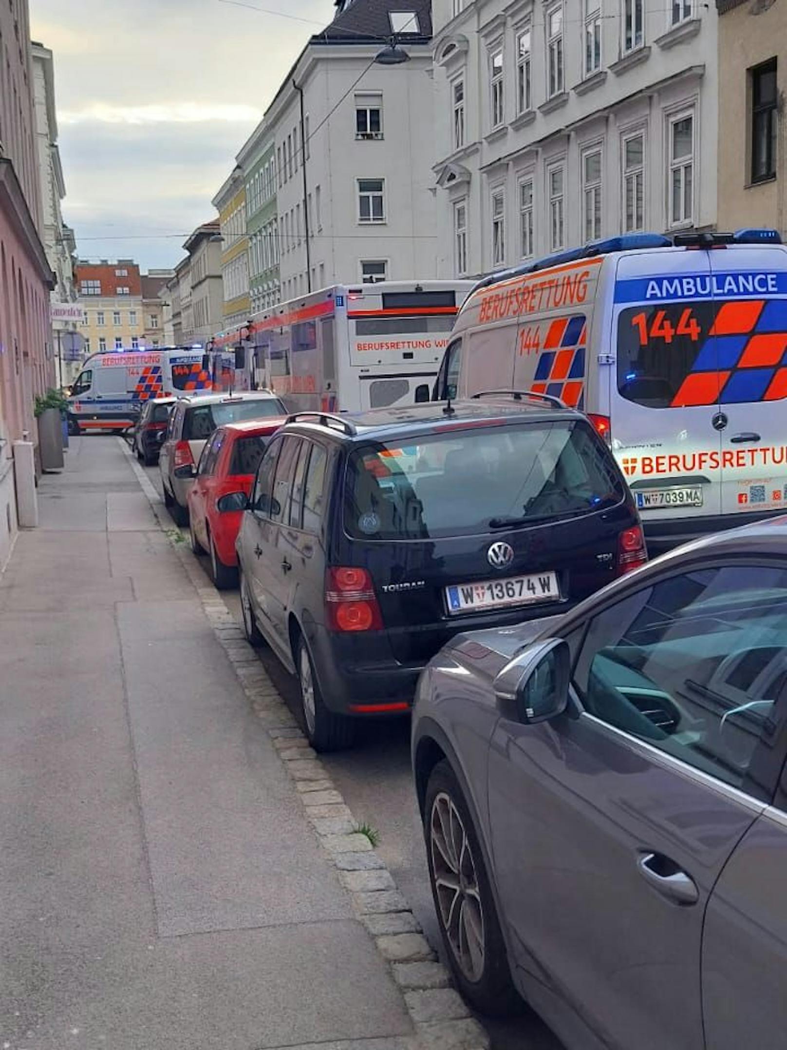 Spektakulärer Einsatz in den frühen Morgenstunden in Wien-Währing