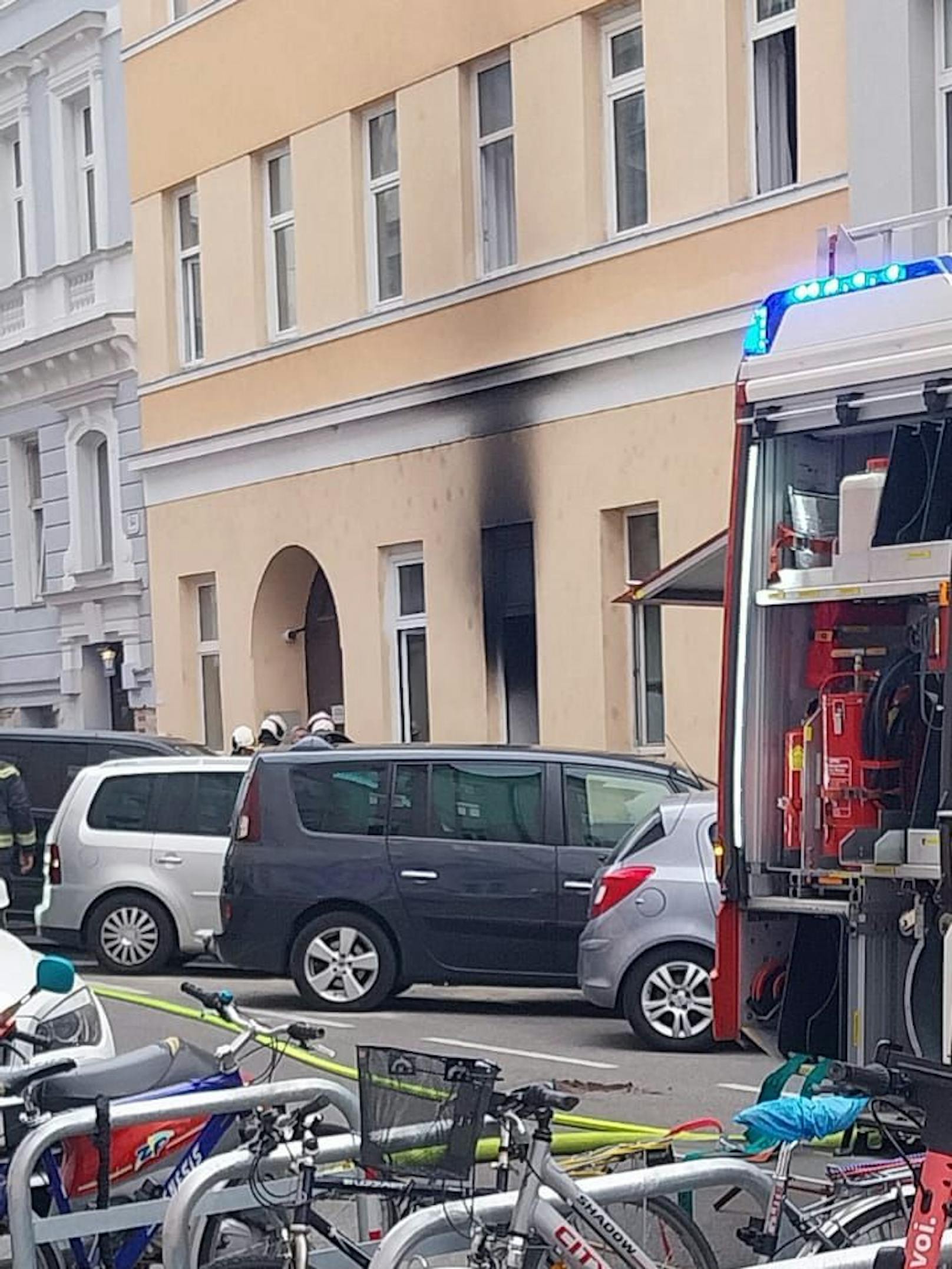 Spektakulärer Einsatz in den frühen Morgenstunden in Wien-Währing