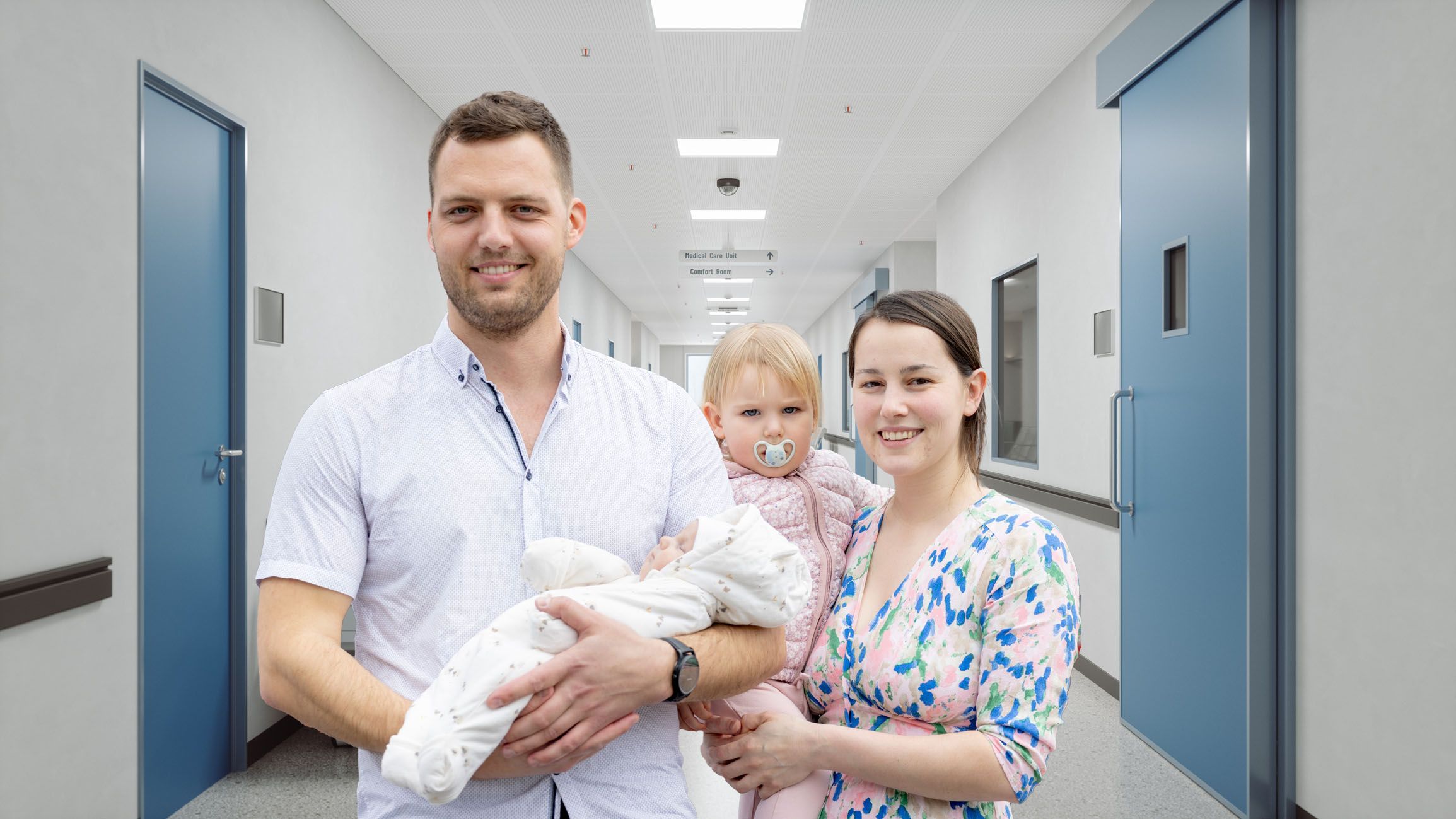 Papa Tadej mit Baby Erik, Tochter Lana und Mama Nina.