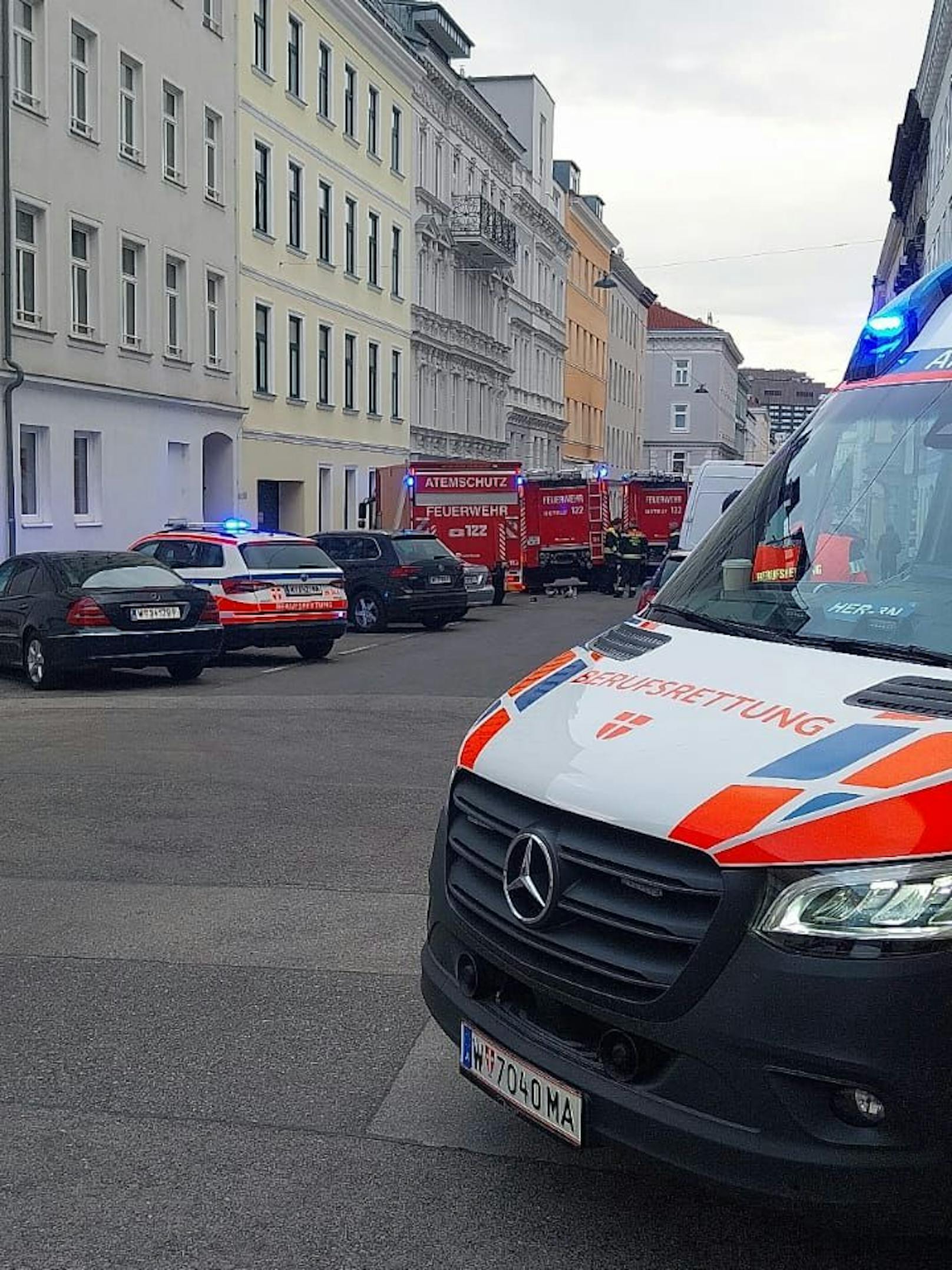 Spektakulärer Einsatz in den frühen Morgenstunden in Wien-Währing