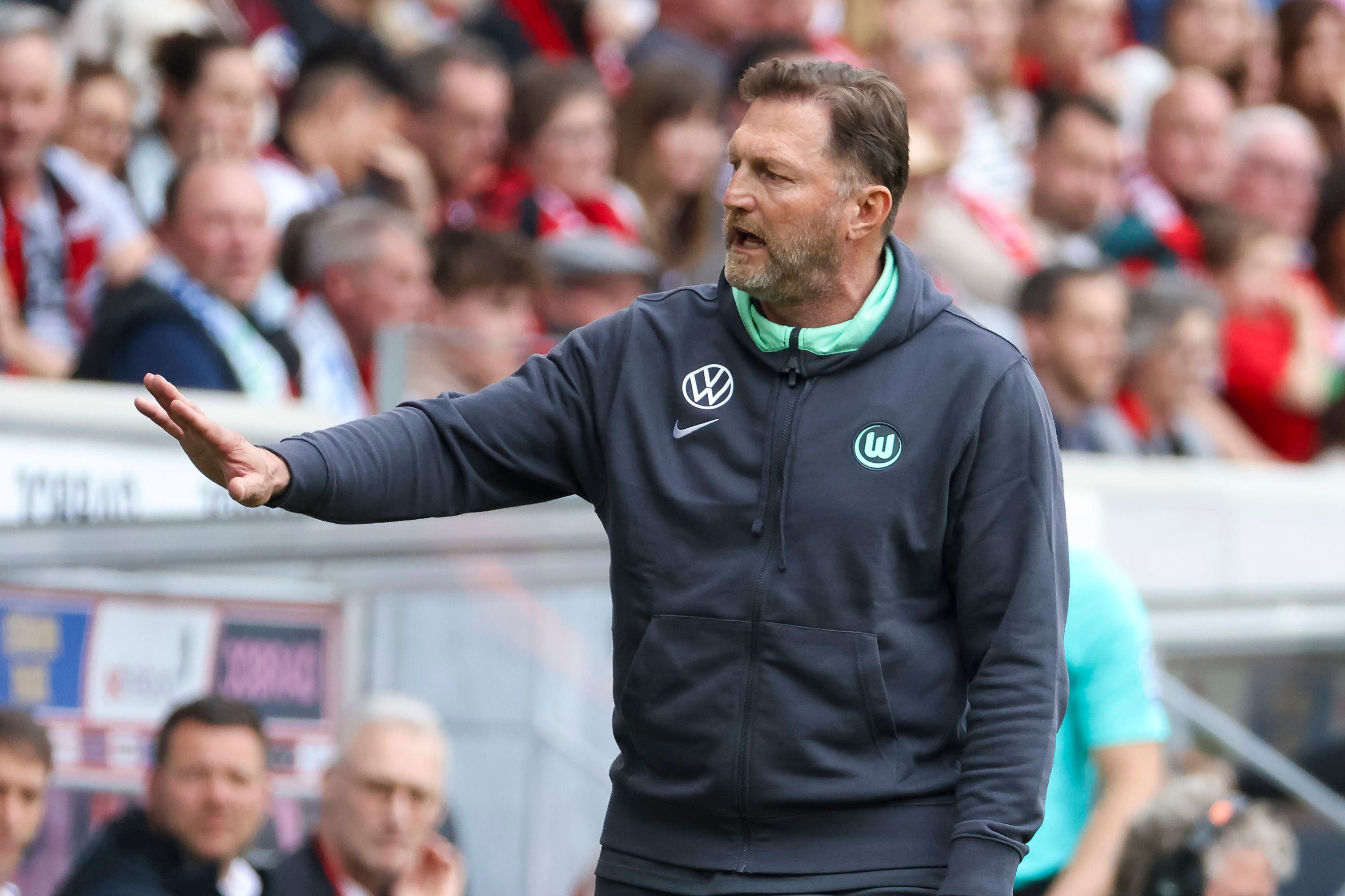 Ralph Hasenhüttl hat im nächsten Spiel die Chance, den Klassenerhalt zu fixieren.
