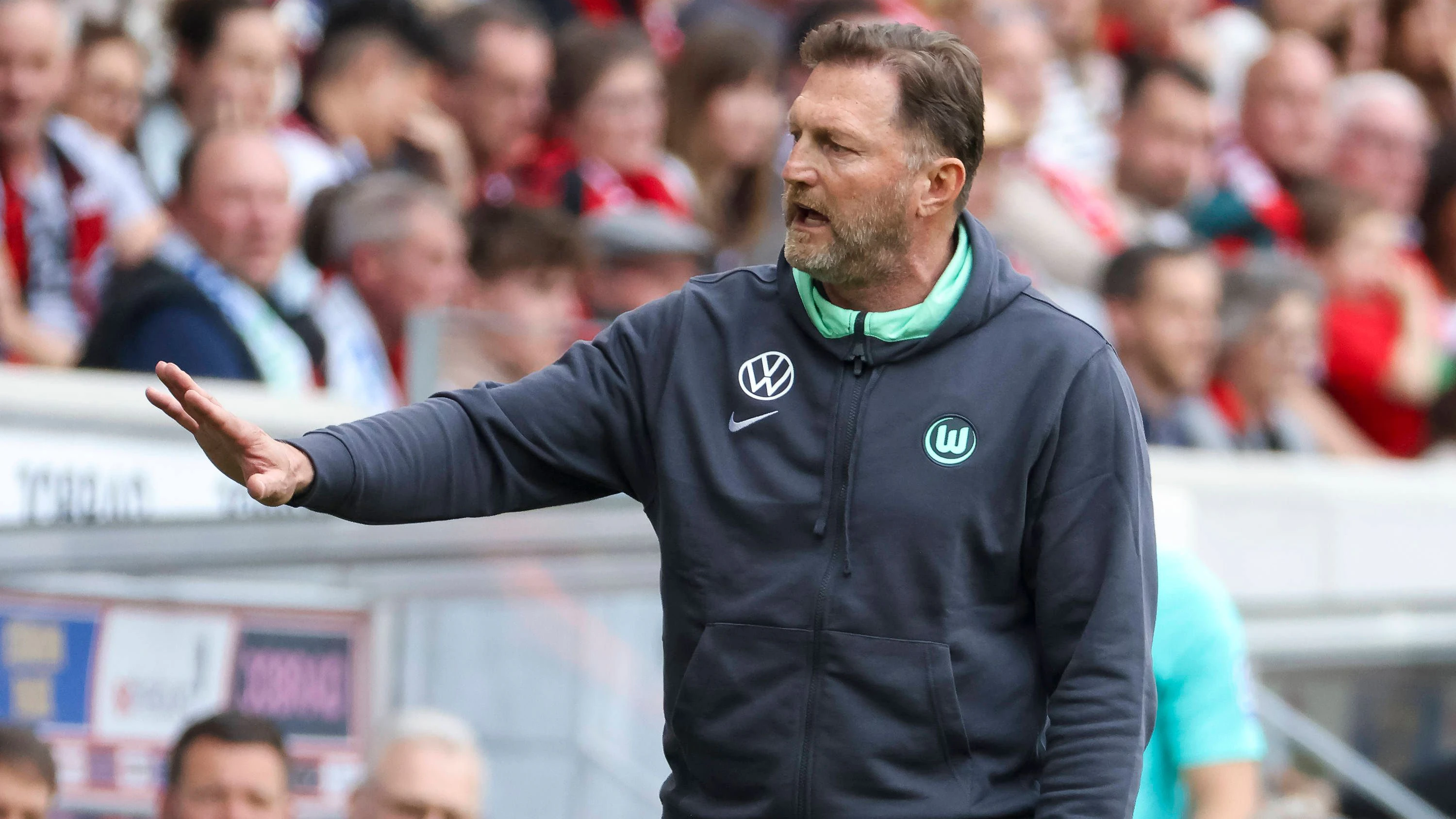 Ralph Hasenhüttl hat im nächsten Spiel die Chance, den Klassenerhalt zu fixieren.