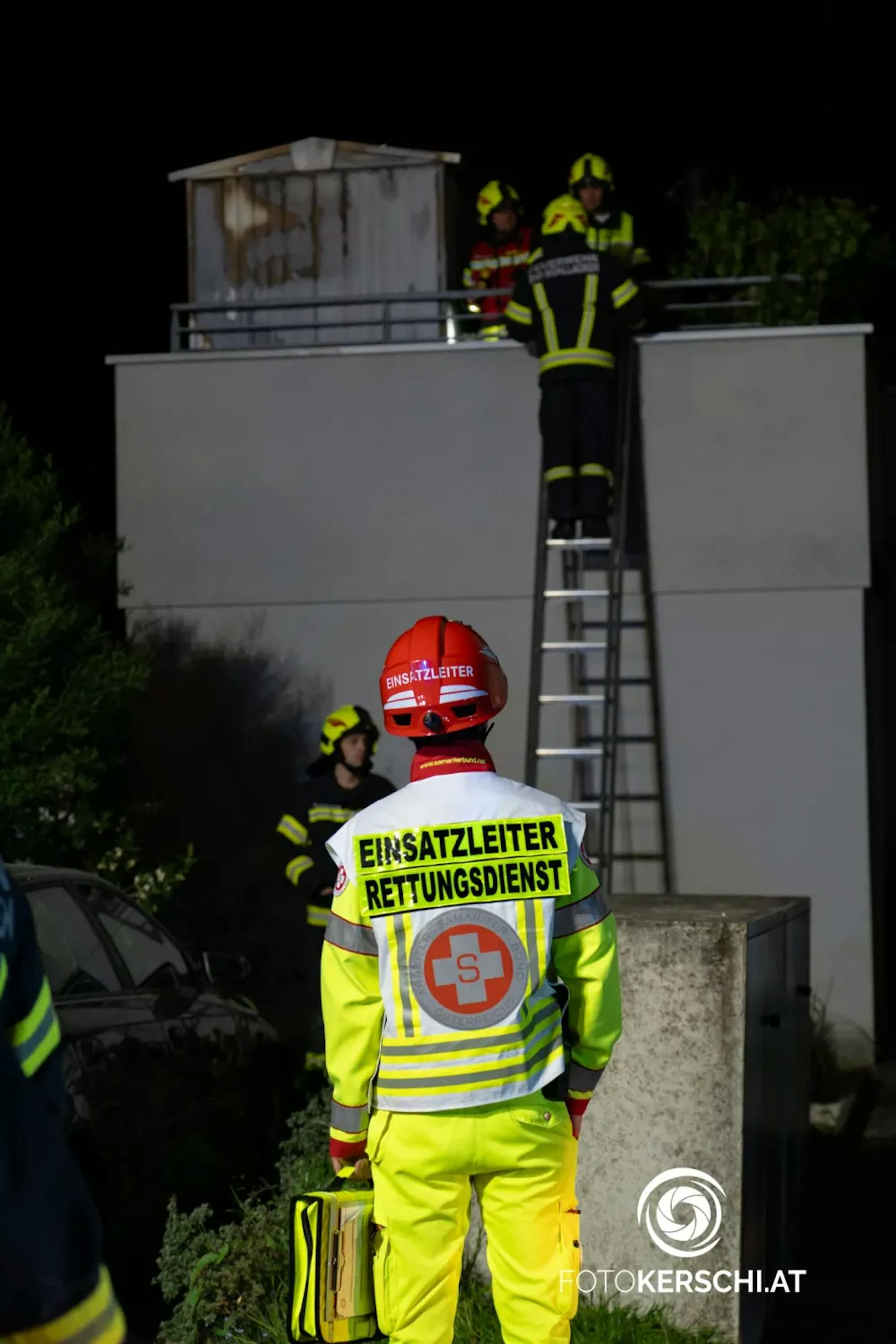 Am Abend des 1.Mai brach in einer Gartenhütte in der Lauterbachsiedlung ein Feuer aus, bei der die Freiwilligen Feuerwehren Feldkirchen an der Donau, Lacken, Landshaag, Mühldorf und Bad Mühlllacken zugleich alarmiert wurden.