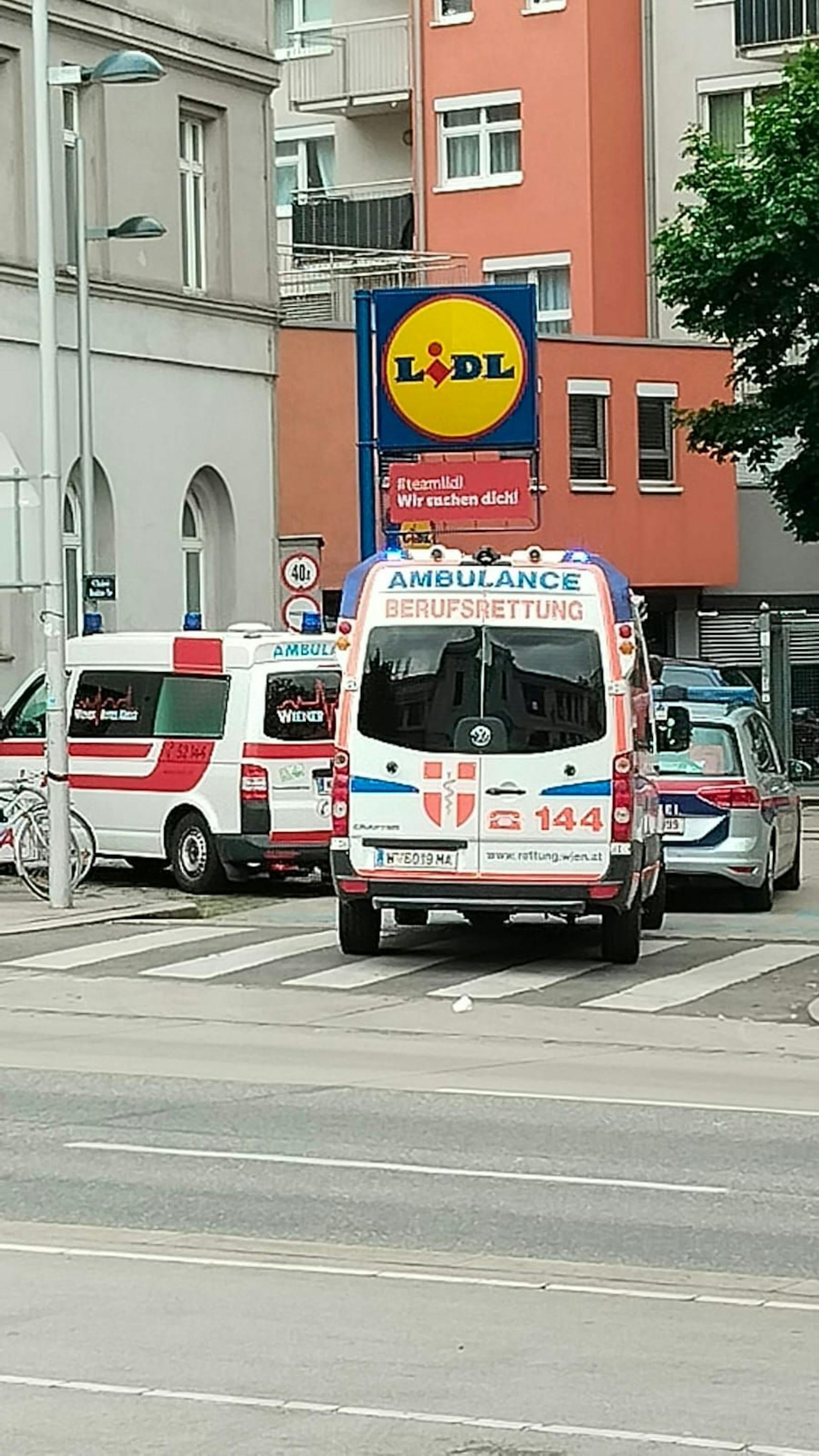 Rettungseinsatz am Mariahilfer Gürtel in Wien