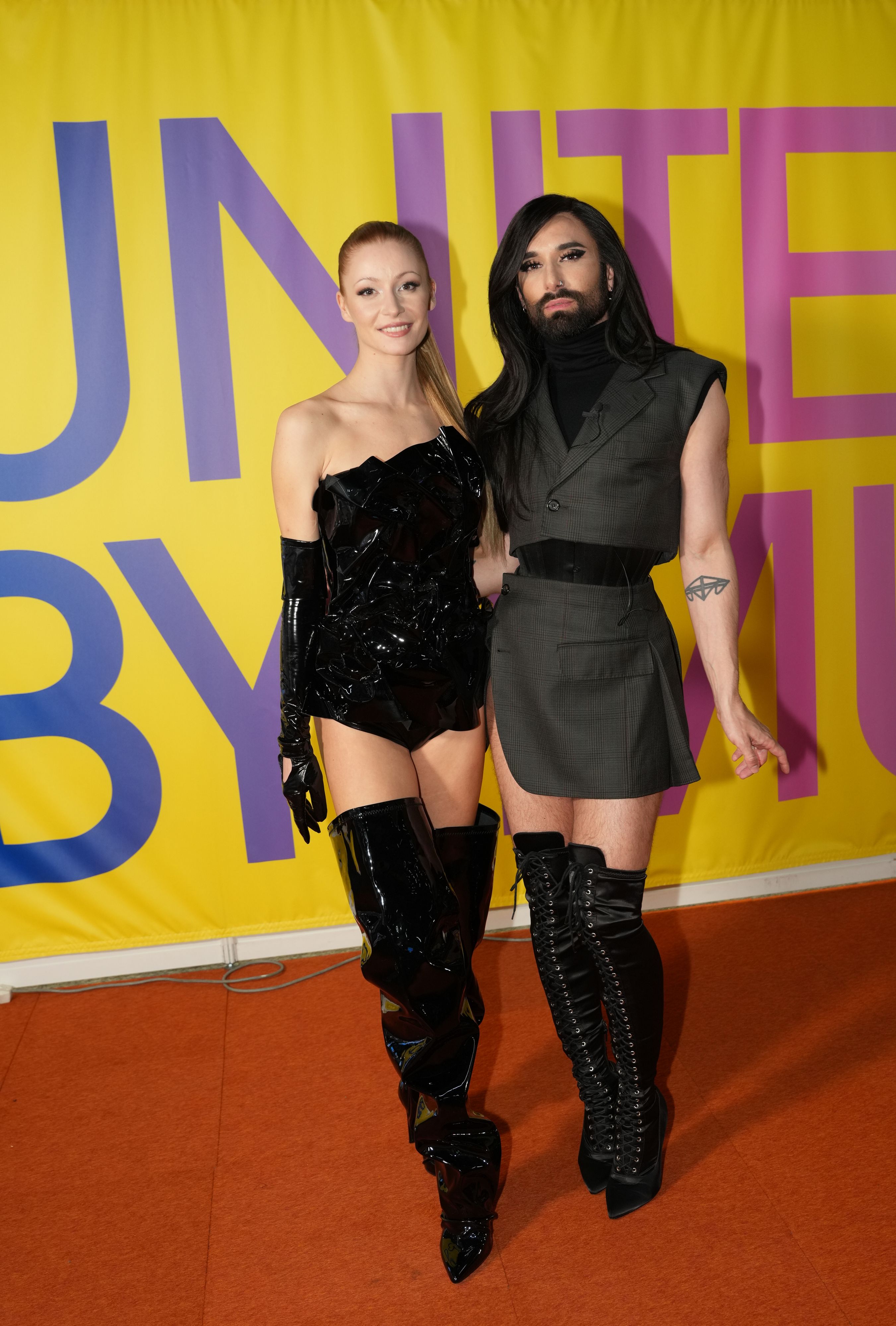 Kaleen mit ESC-Ikone Conchita Wurst beim Backstage-Treff in Malmö