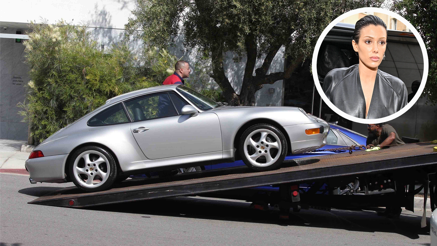 Bianca Censoris neuer 2024 Porsche 911 Carrera wurde abgeschleppt.