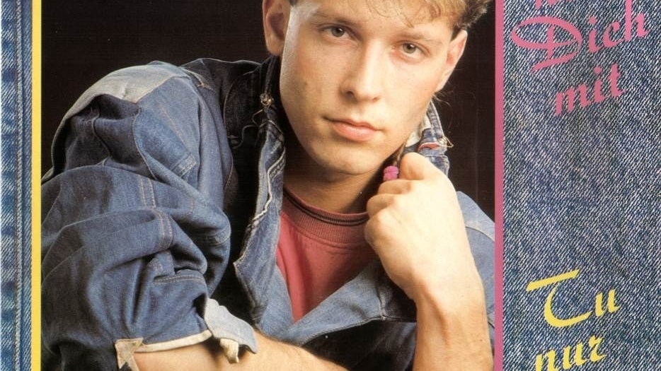 Die Single "Ich nehm‘ dich mit" (B-Seite: "Tu nur so") aus dem Jahr 1989 von einem jungen Interpreten namens Dominic. Ja, richtig - Dominic Heinzl! 