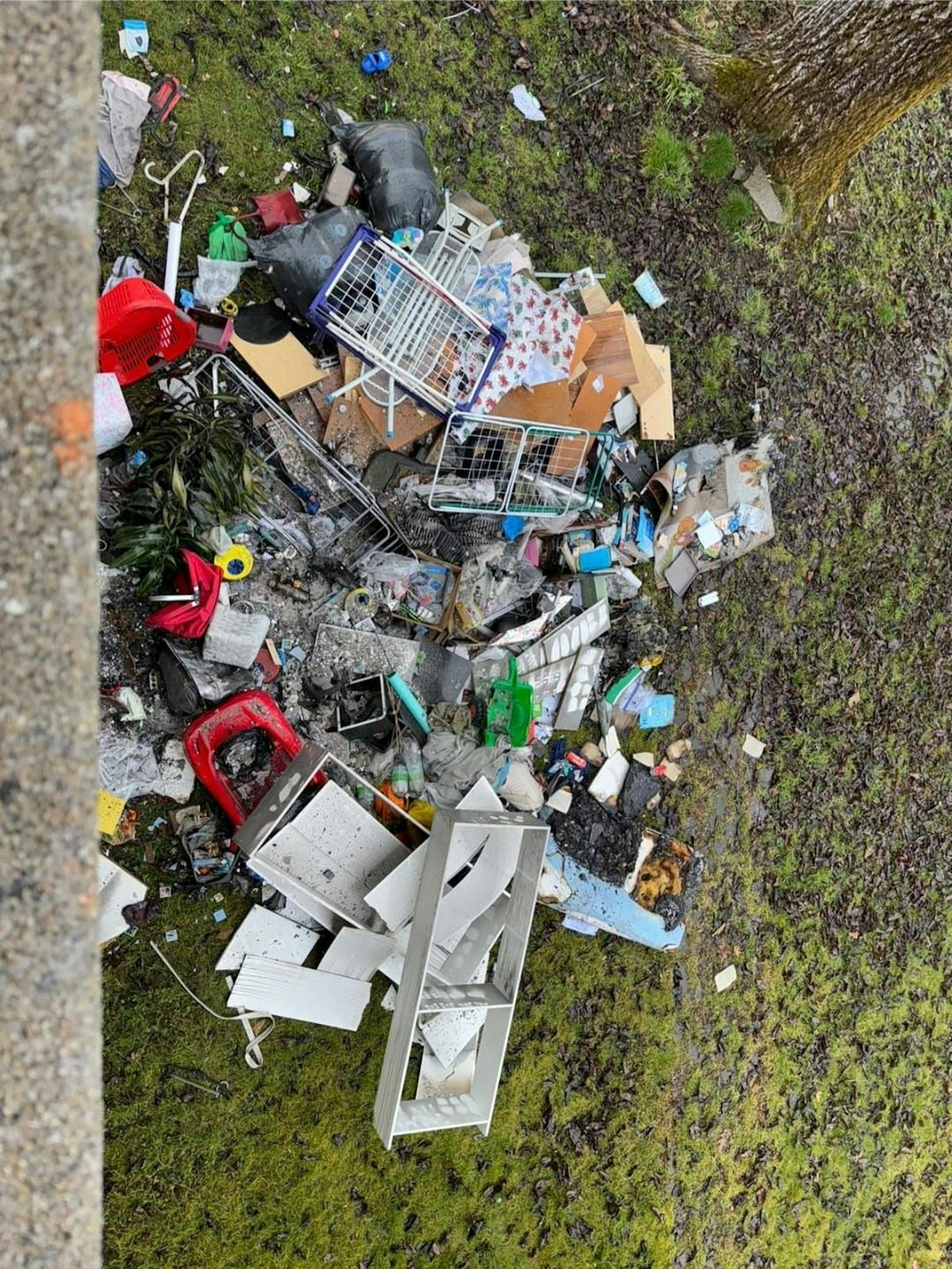 Die Wohnung der Villacherin brannte komplett aus. Auch ihre Möbel und Kleidungsstücke konnten nicht mehr gerettet werden.