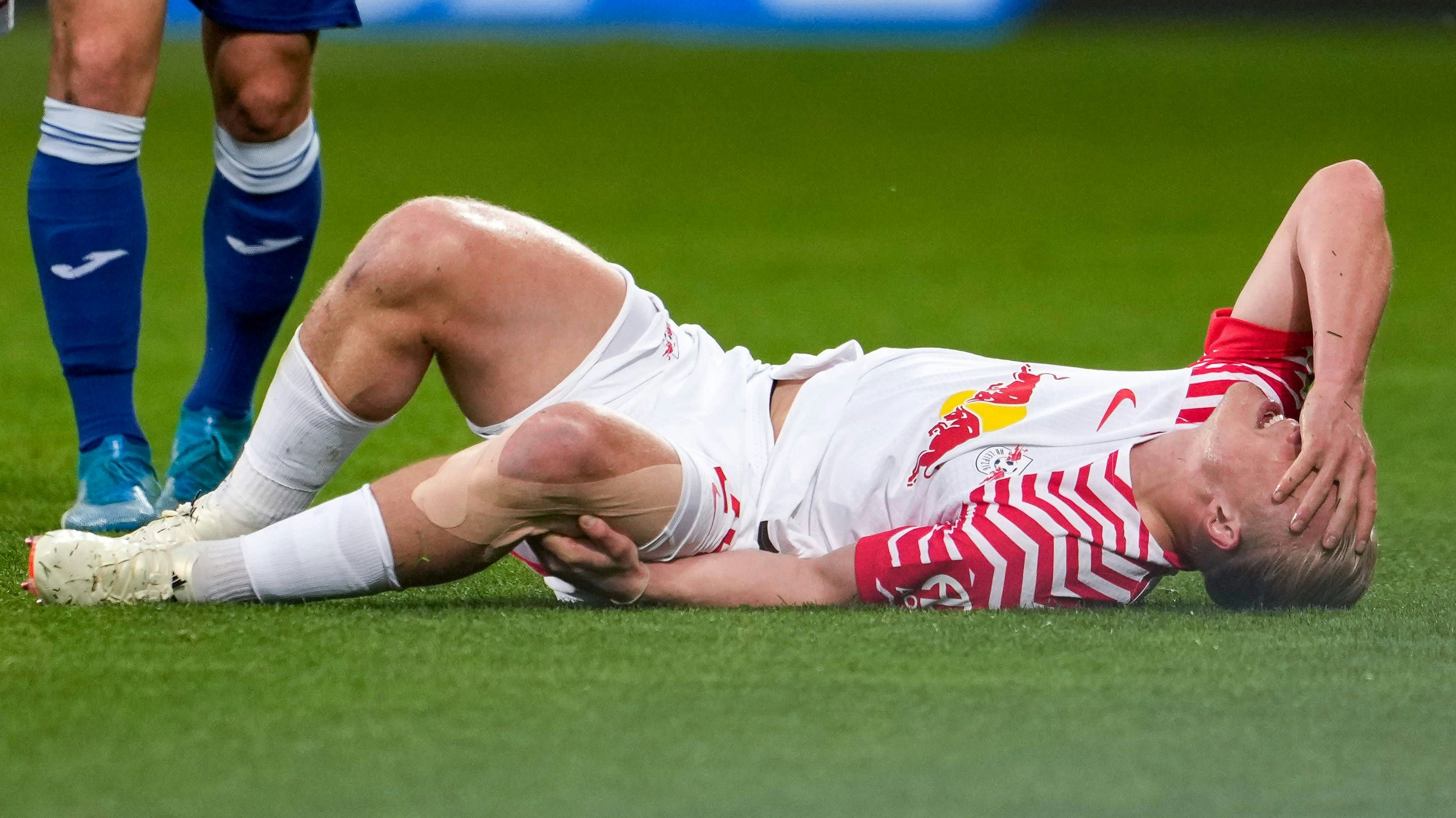 Xaver Schlager hat Schmerzen