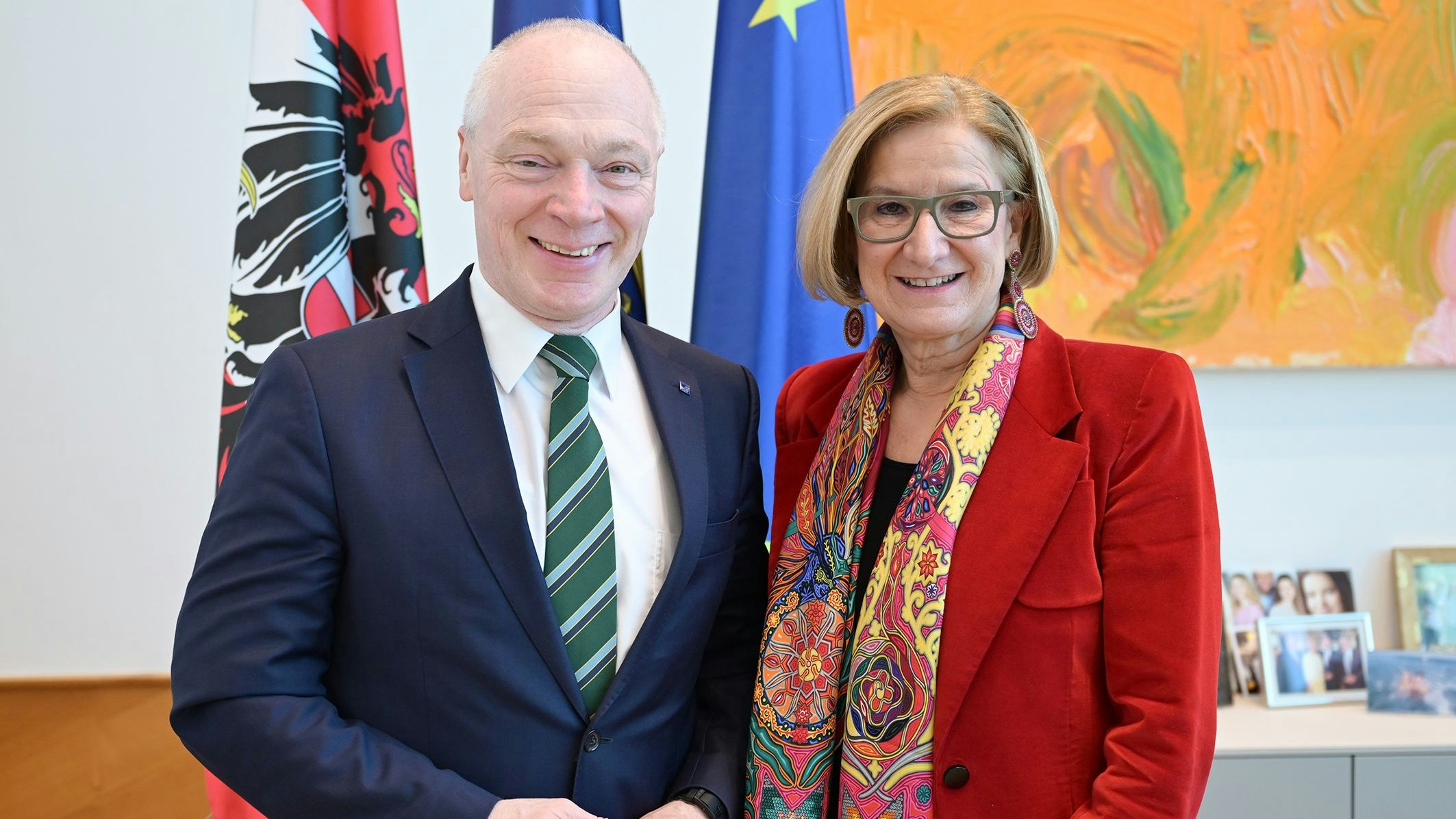 ecoplus Geschäftsführer Helmut Miernicki und Landeshauptfrau Johanna Mikl-Leitner
