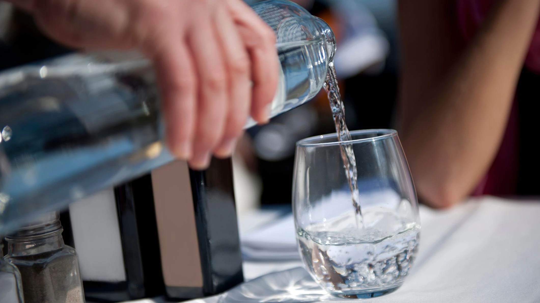Heute.at - Grenzt an Wucher – SPÖ fordert Gratis-Wasser