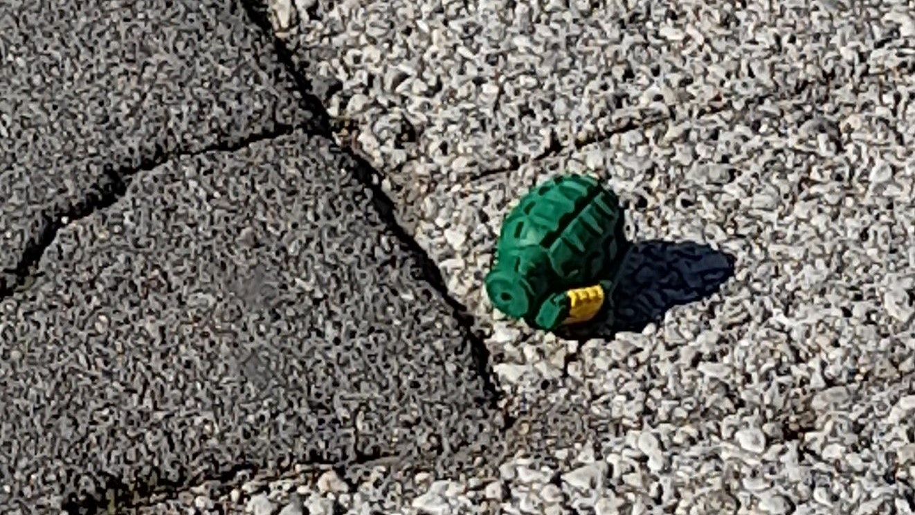 Dieses Spielzeug in Form einer Handgranate löste den Einsatz aus.