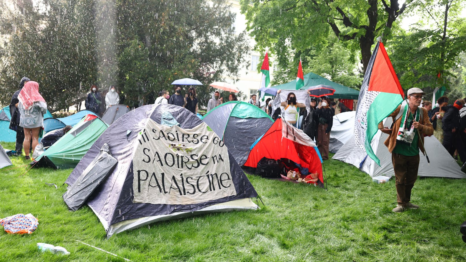 "Pro Palästina"-Protestcamp – nun auch Zelte in Wien