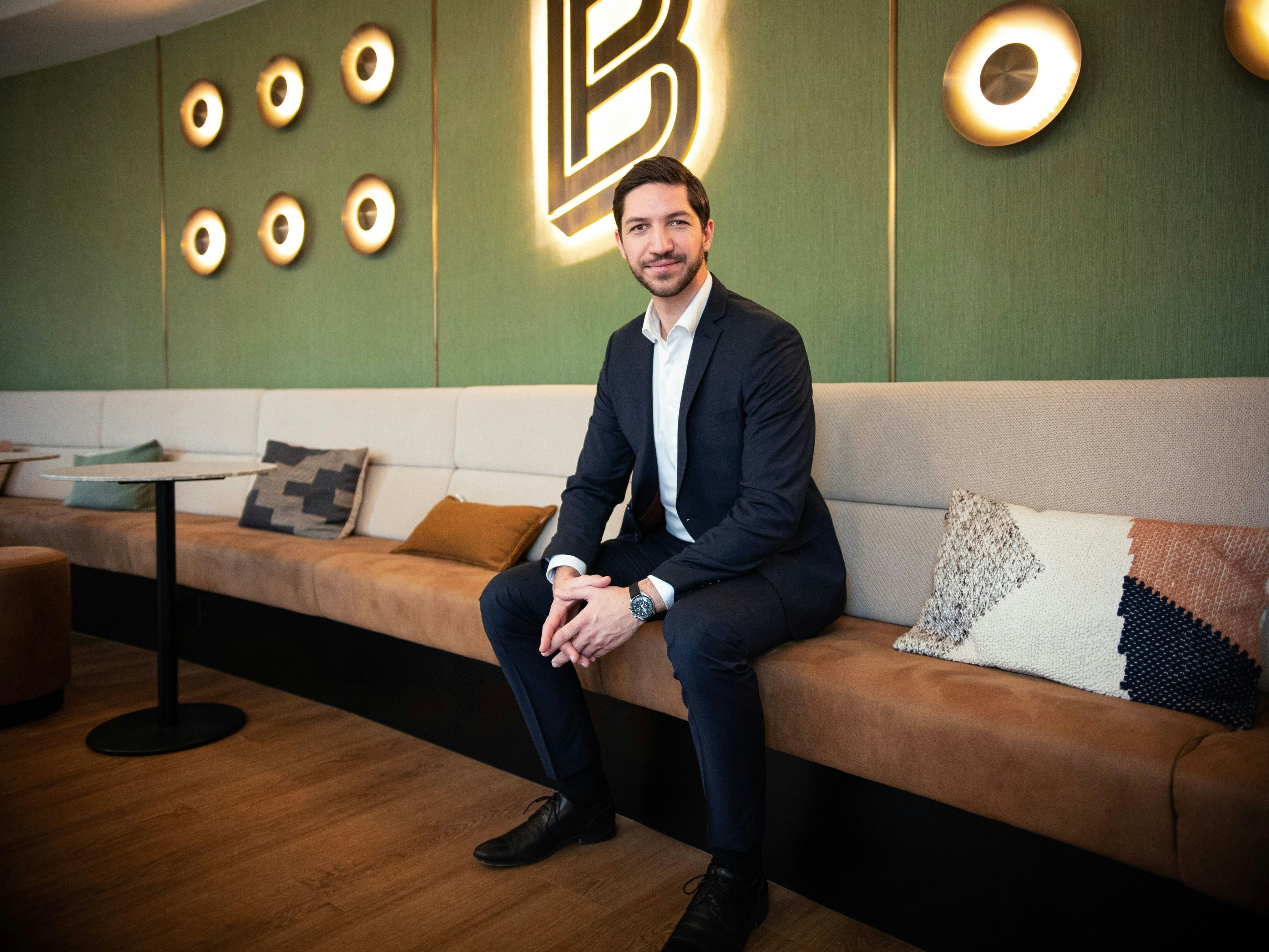 Lukas Enzersdorfer-Konrad, stellvertretender CEO bei Bitpanda, schätzt Thesen zu Bitcoin ein.