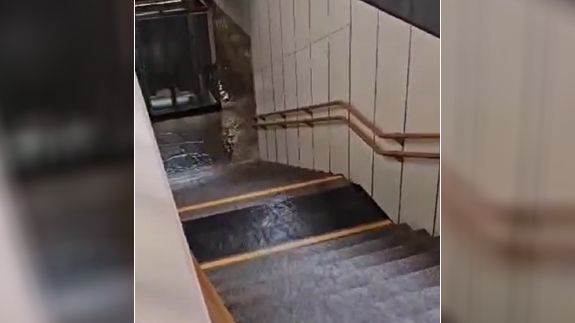 In der U6-Station Dresdner Straße musste ein Zugang komplett gesperrt werden.