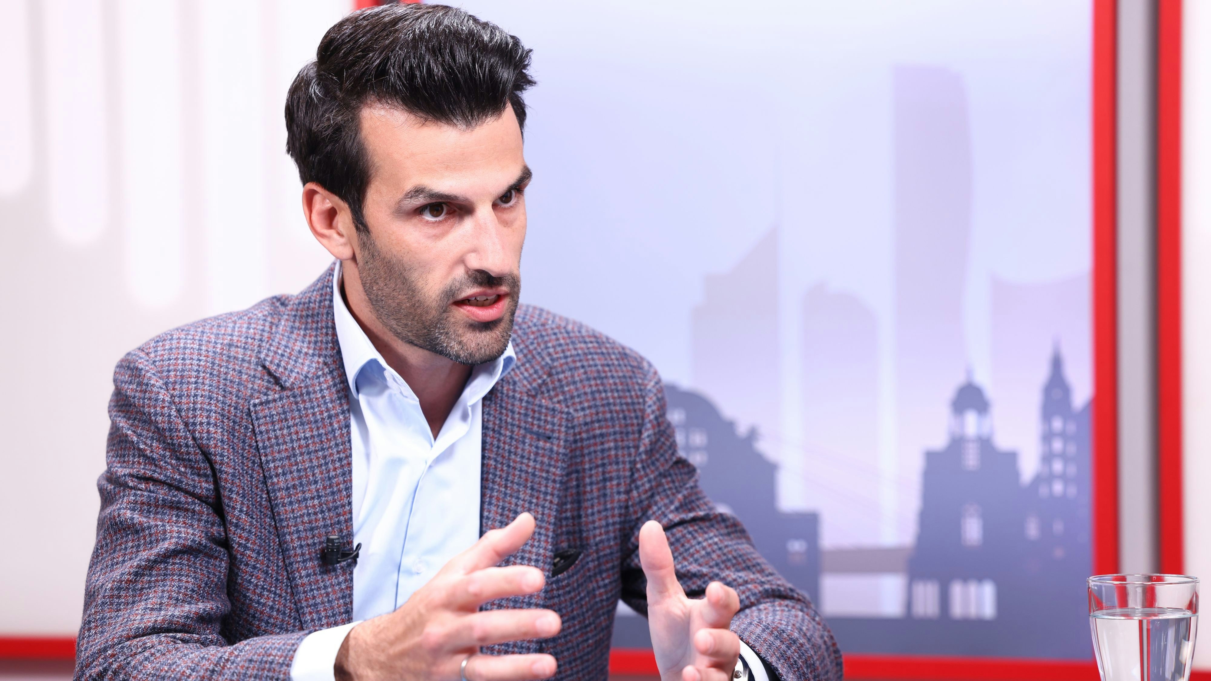 Heute.at - Familien-Zusammenführung? Ja, aber in Afghanistan!