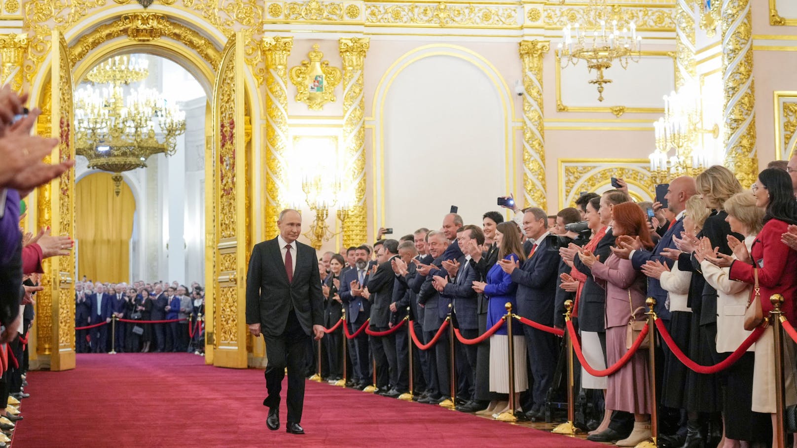 Wladimir Putin nach seiner Amtseinführung im Kreml.