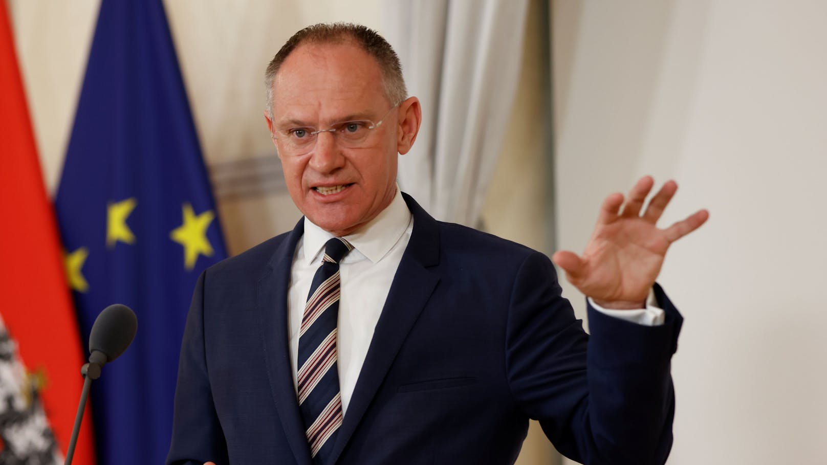 Minister Karner will Straftäter nach Kosovo abschieben