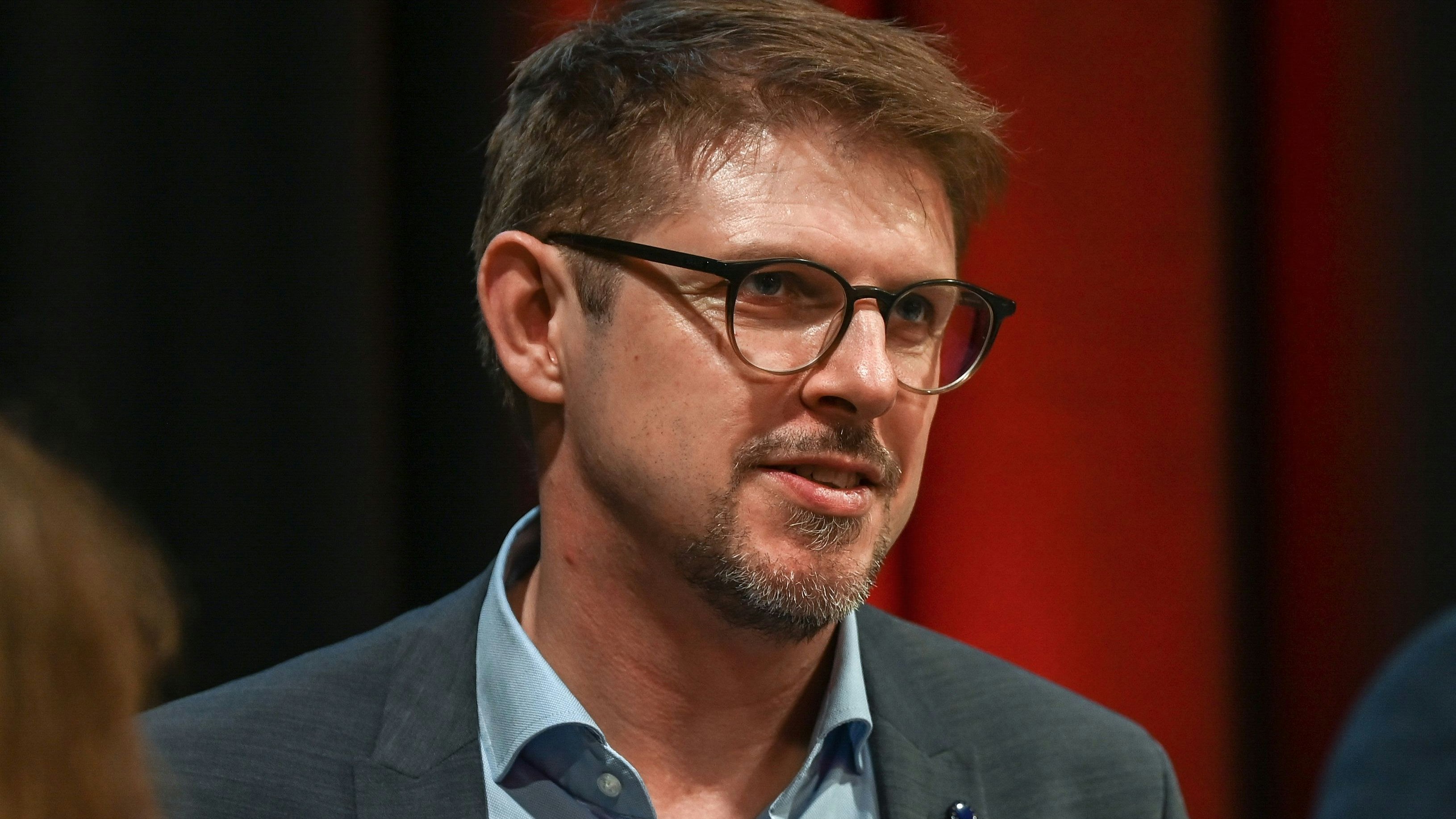 Der sächsische SPD-Europaabgeordnete Matthias Ecke ist am Freitag niedergeschlagen und schwer verletzt worden.