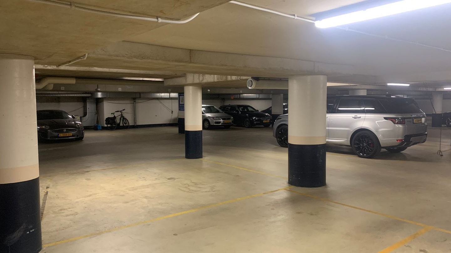 Bei dem teuren Parkplatz handelt es sich um eine Stellfläche in der Tiefgarage.