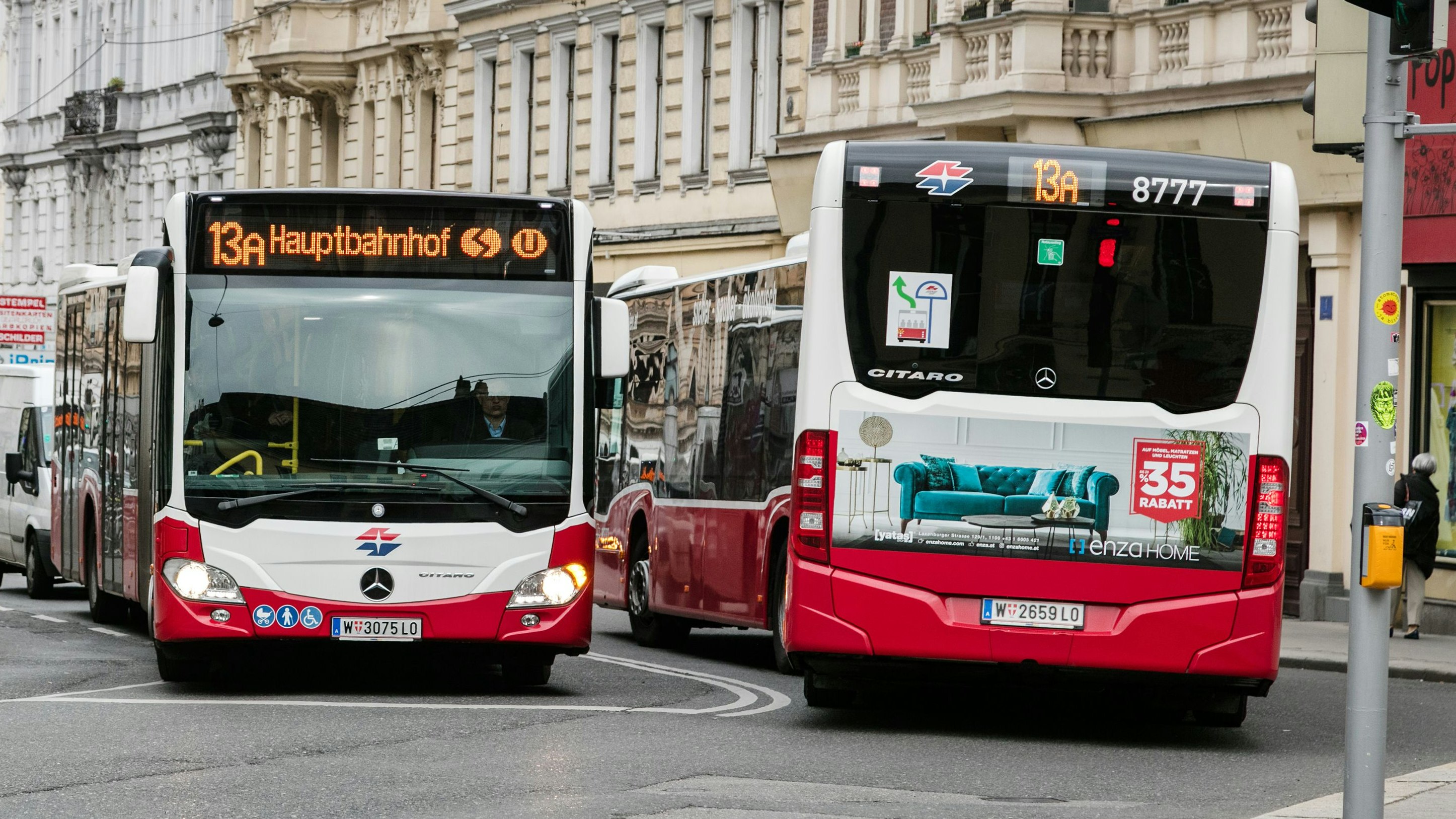 Der Vorfall soll sich in einem Bus der Linie 13A abgespielt haben. 