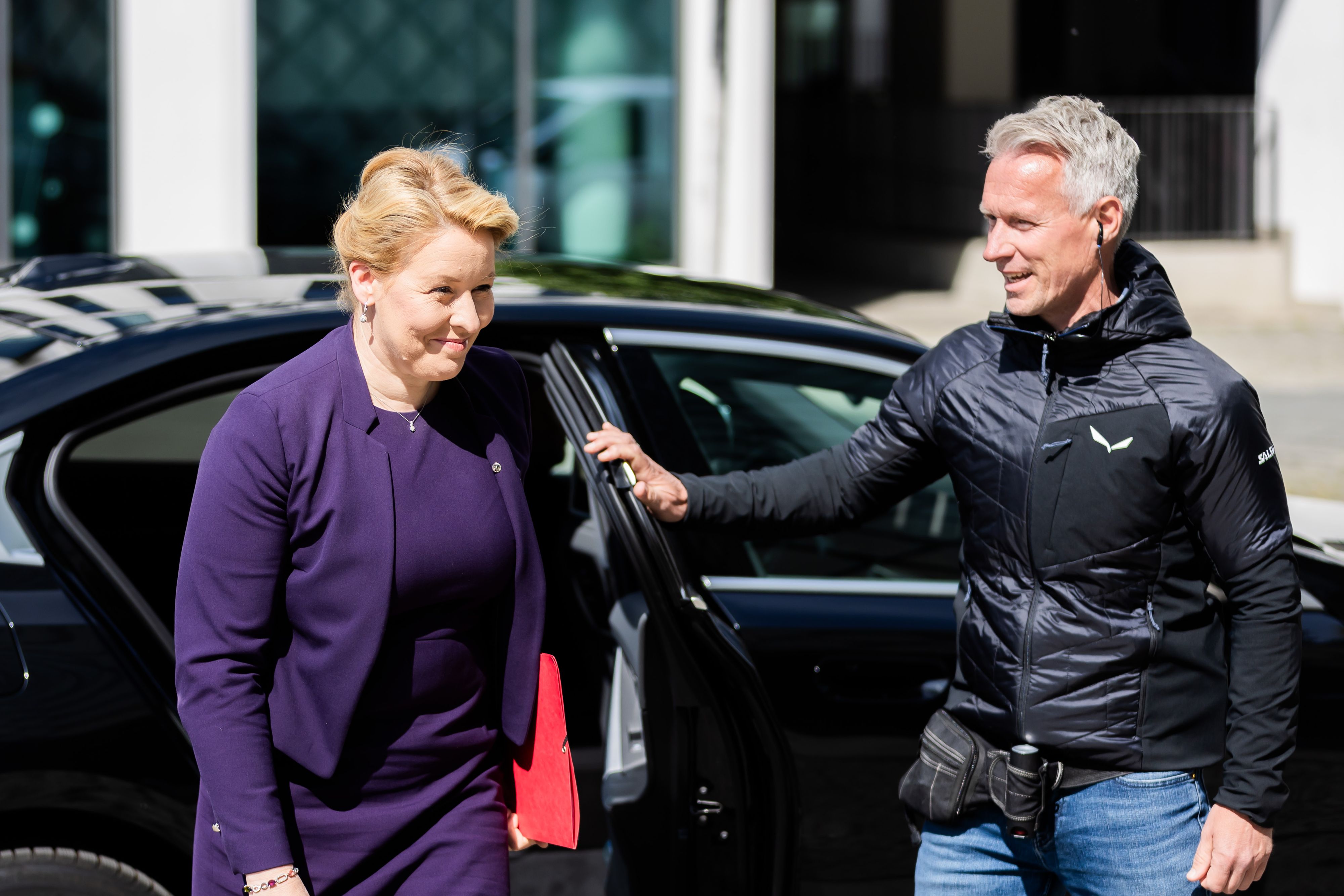 Am Tag nach dem Angriff ist die Berliner Wirtschaftsministerin und Ex-Bürgermeisterin Franziska Giffey wieder im Dienst.