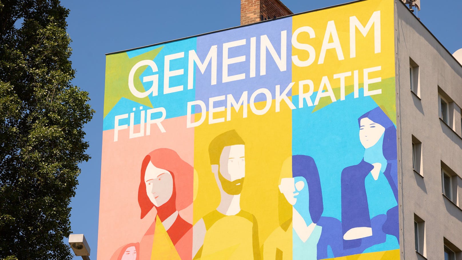 Gemeindebau-Graffiti soll Wiener zu EU-Wahl locken