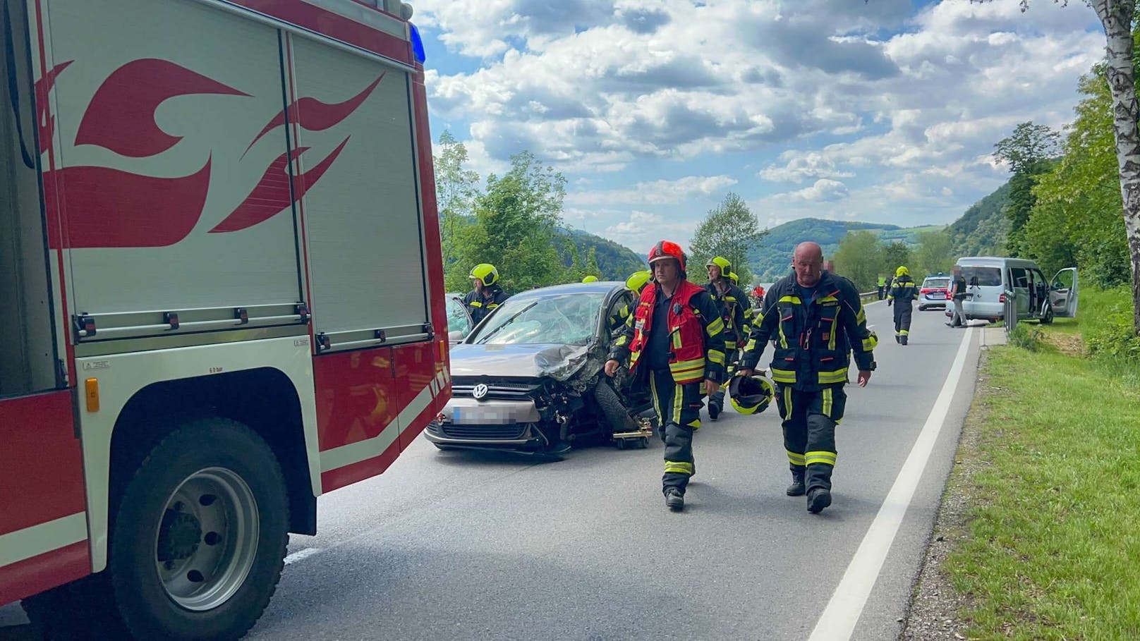 Schwerer Frontalcrash auf der B3 in NÖ